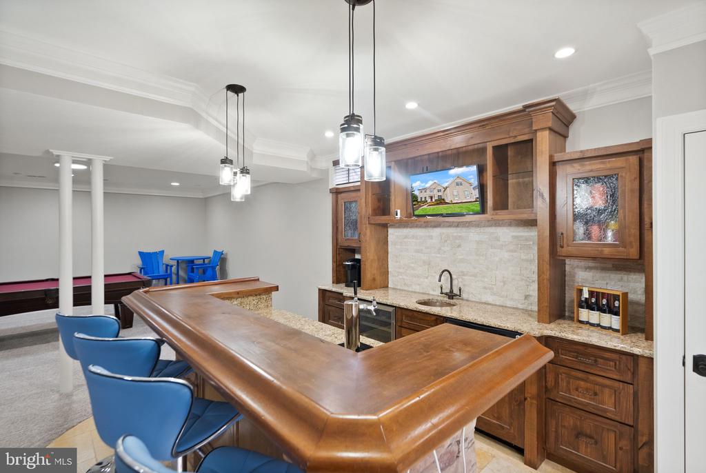 5360 WALKERTON COURT