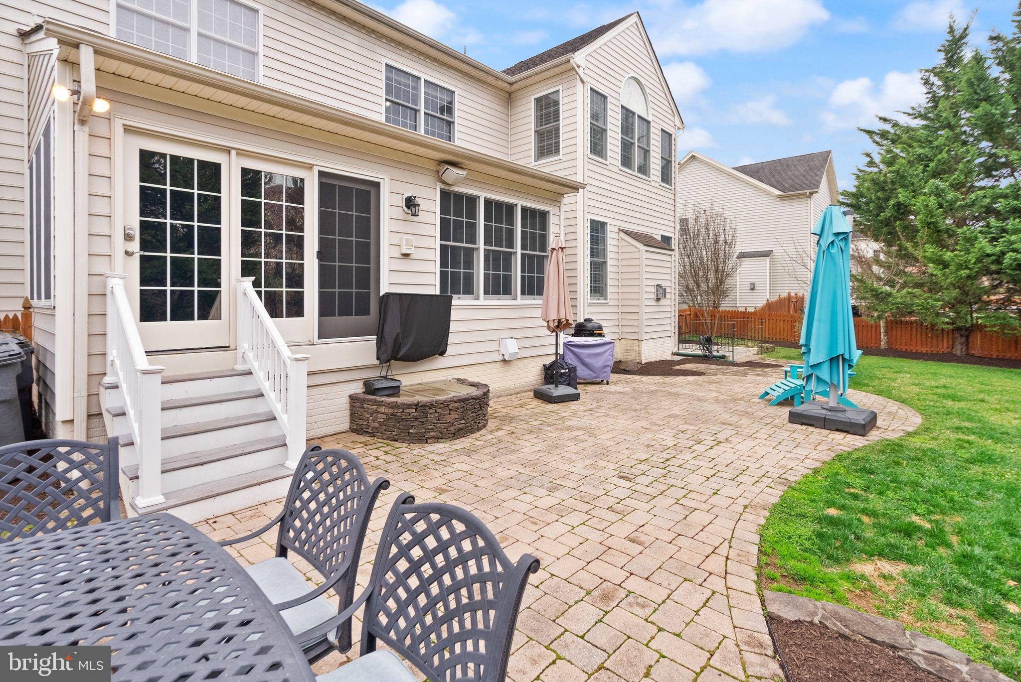 5360 WALKERTON COURT