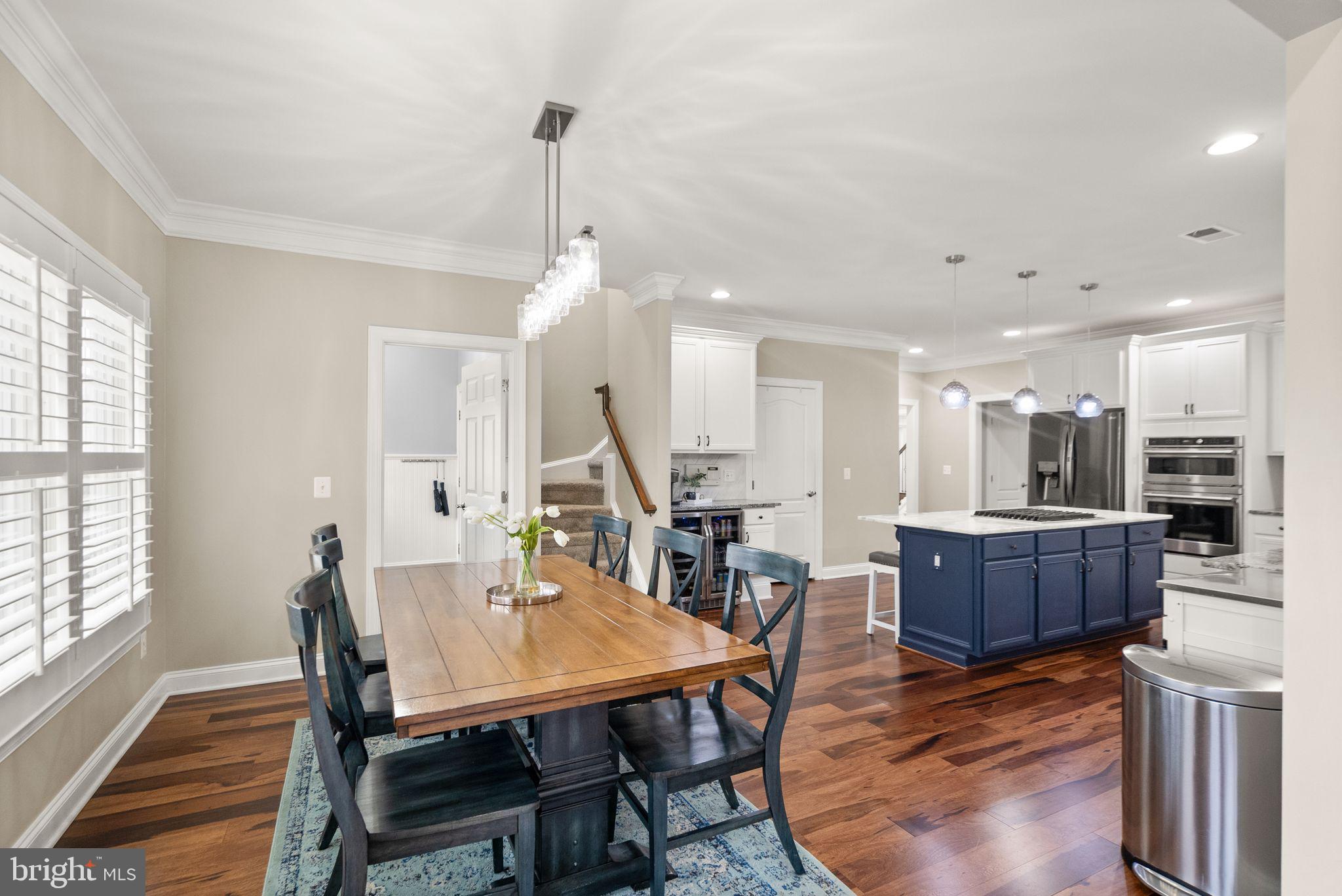 5360 WALKERTON COURT