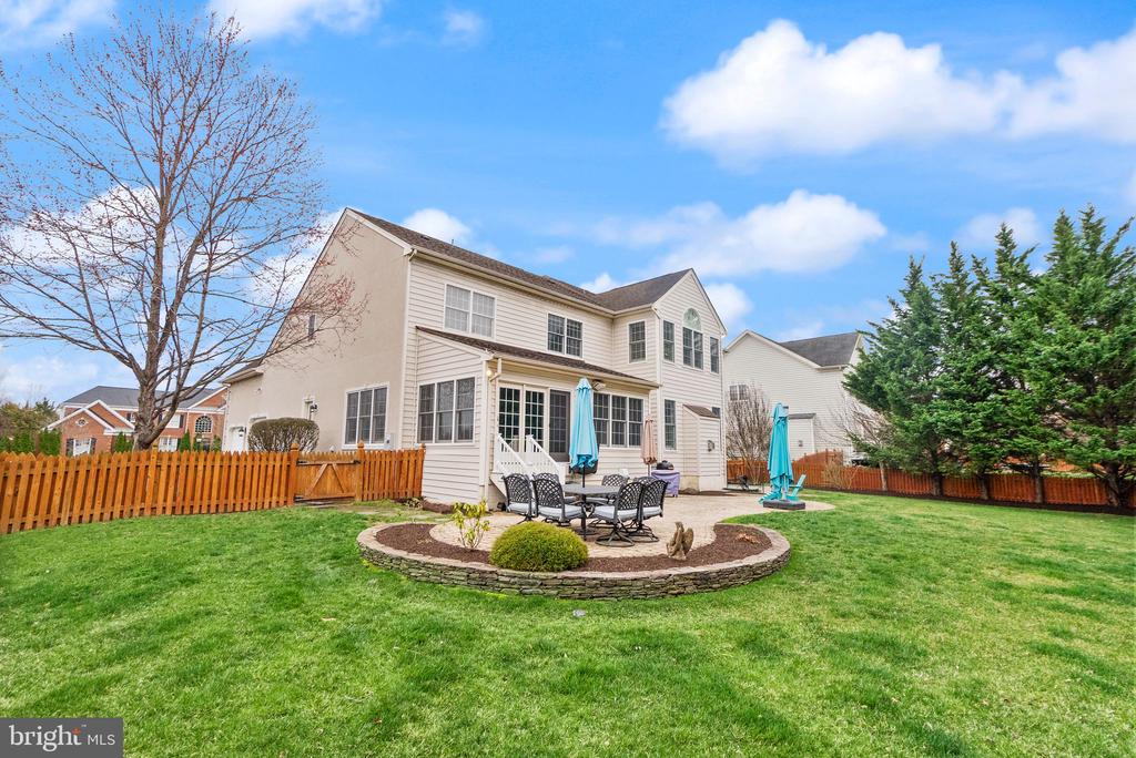5360 WALKERTON COURT