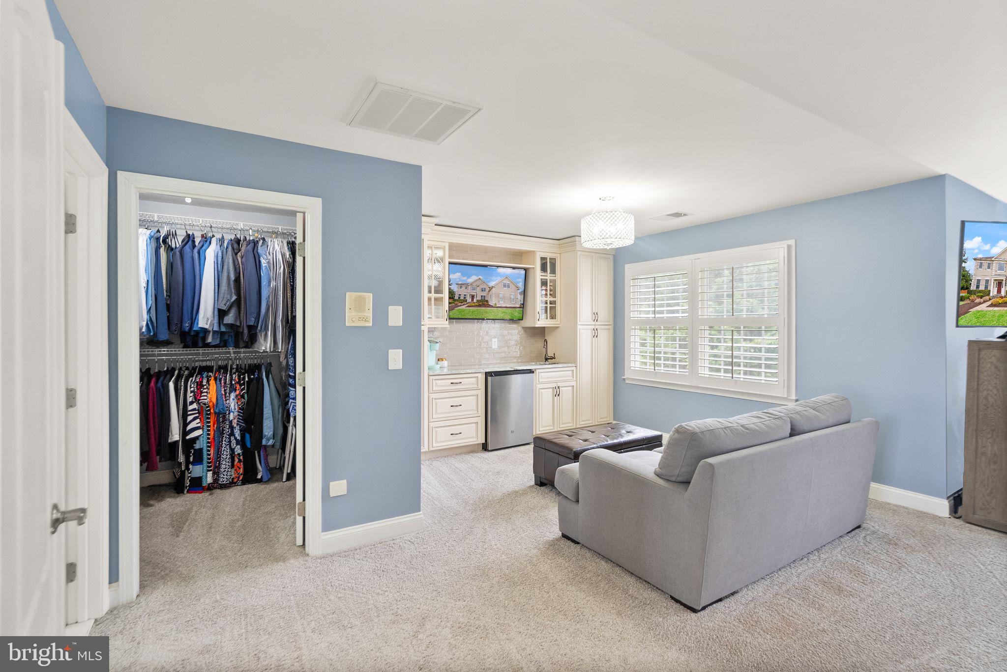 5360 WALKERTON COURT