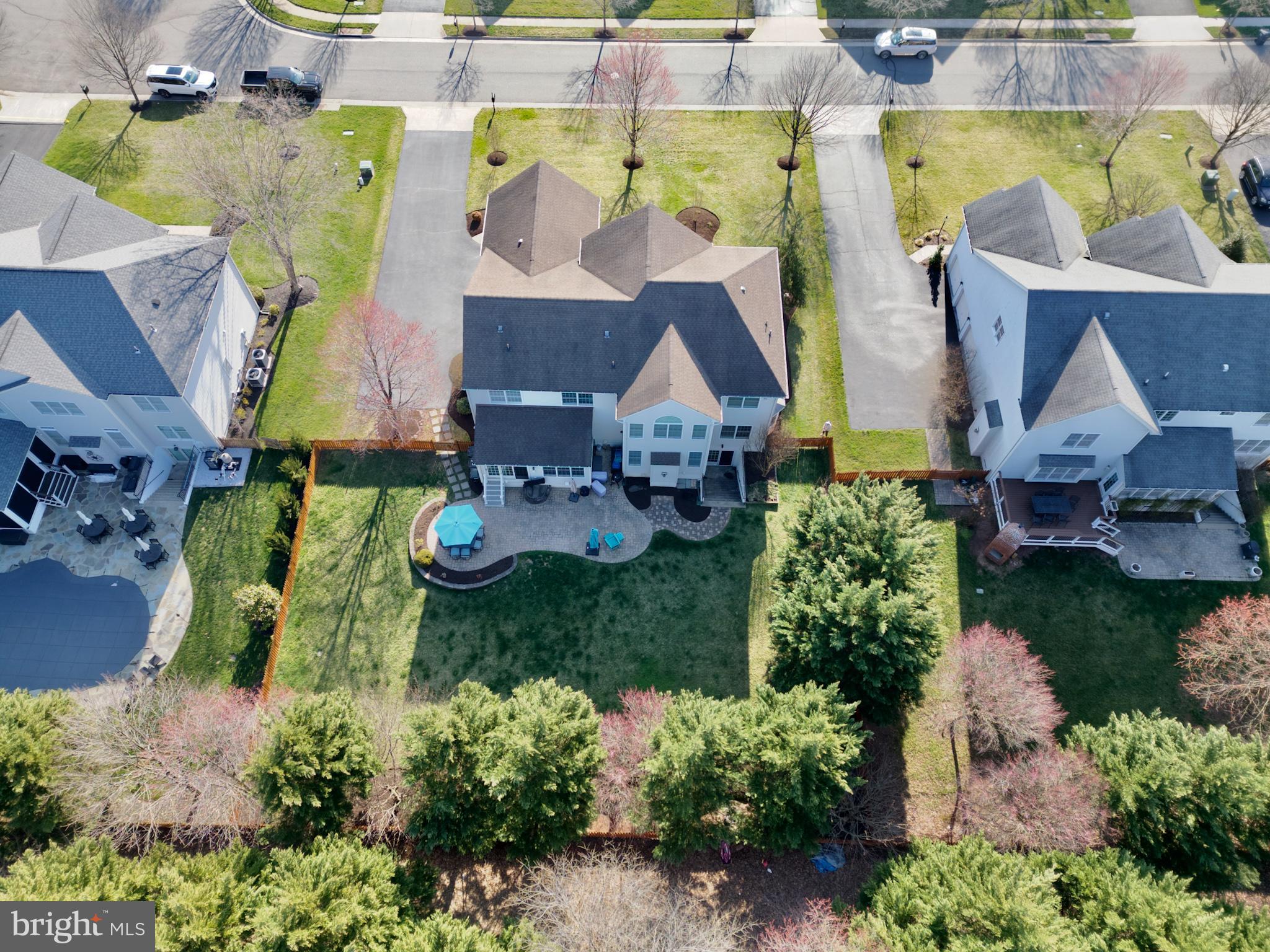5360 WALKERTON COURT
