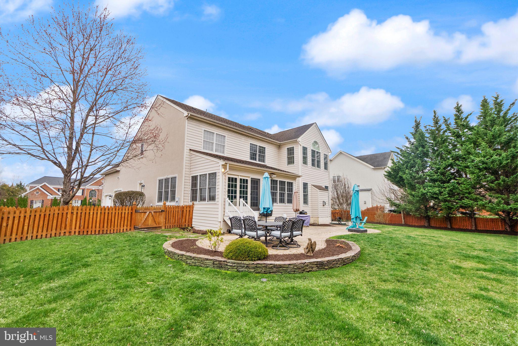5360 WALKERTON COURT