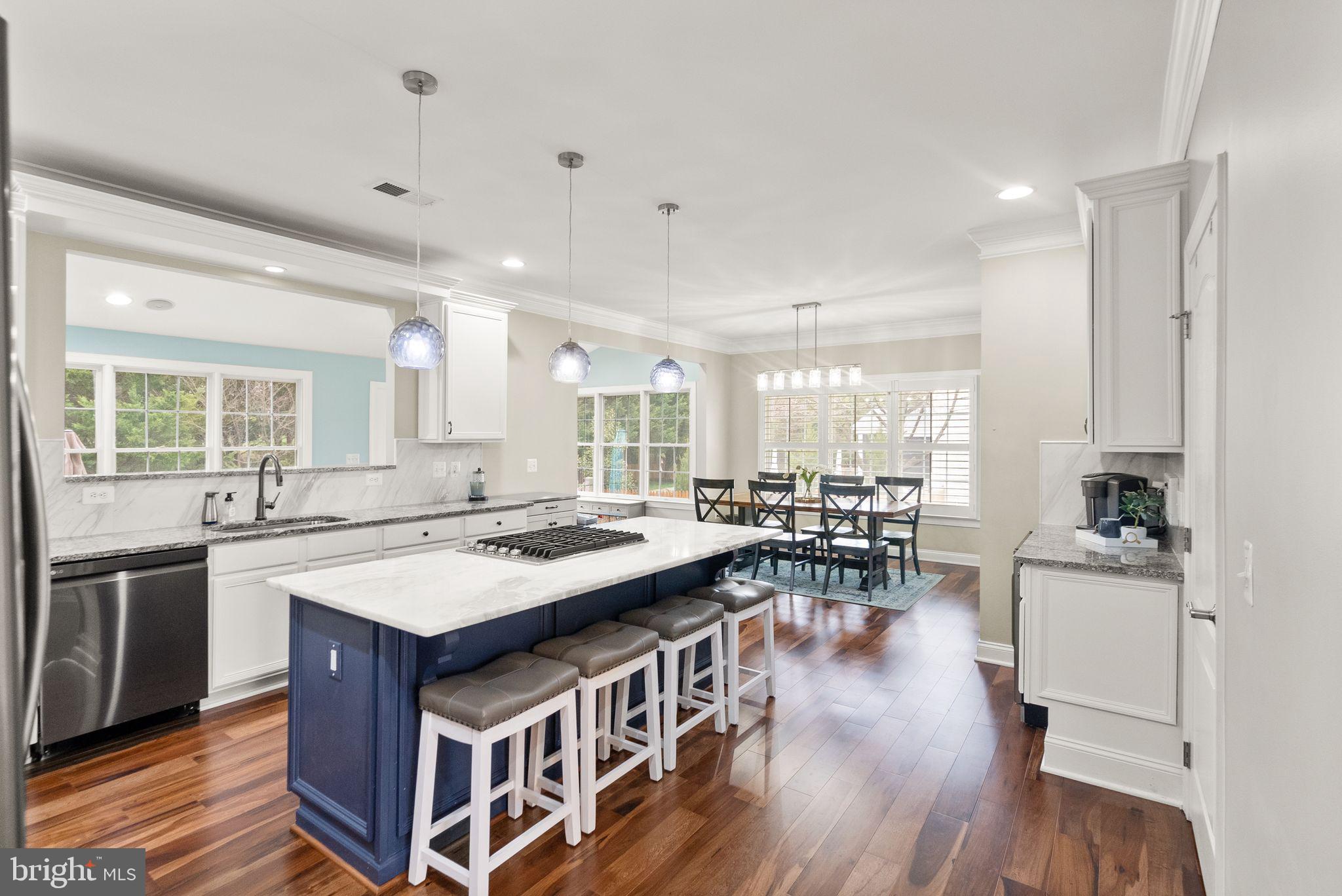 5360 WALKERTON COURT