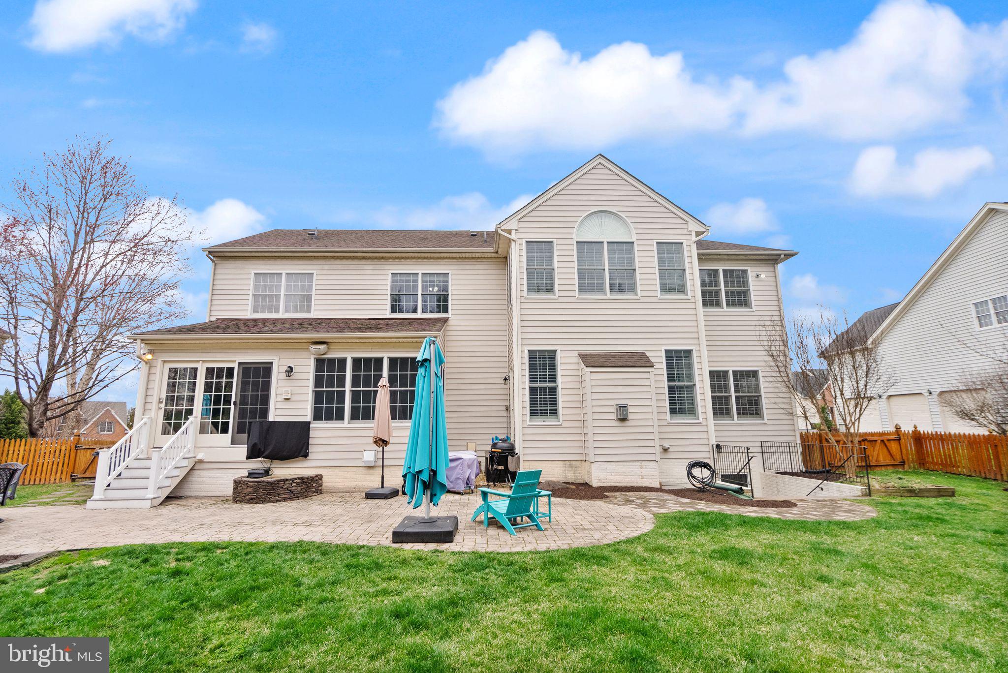 5360 WALKERTON COURT