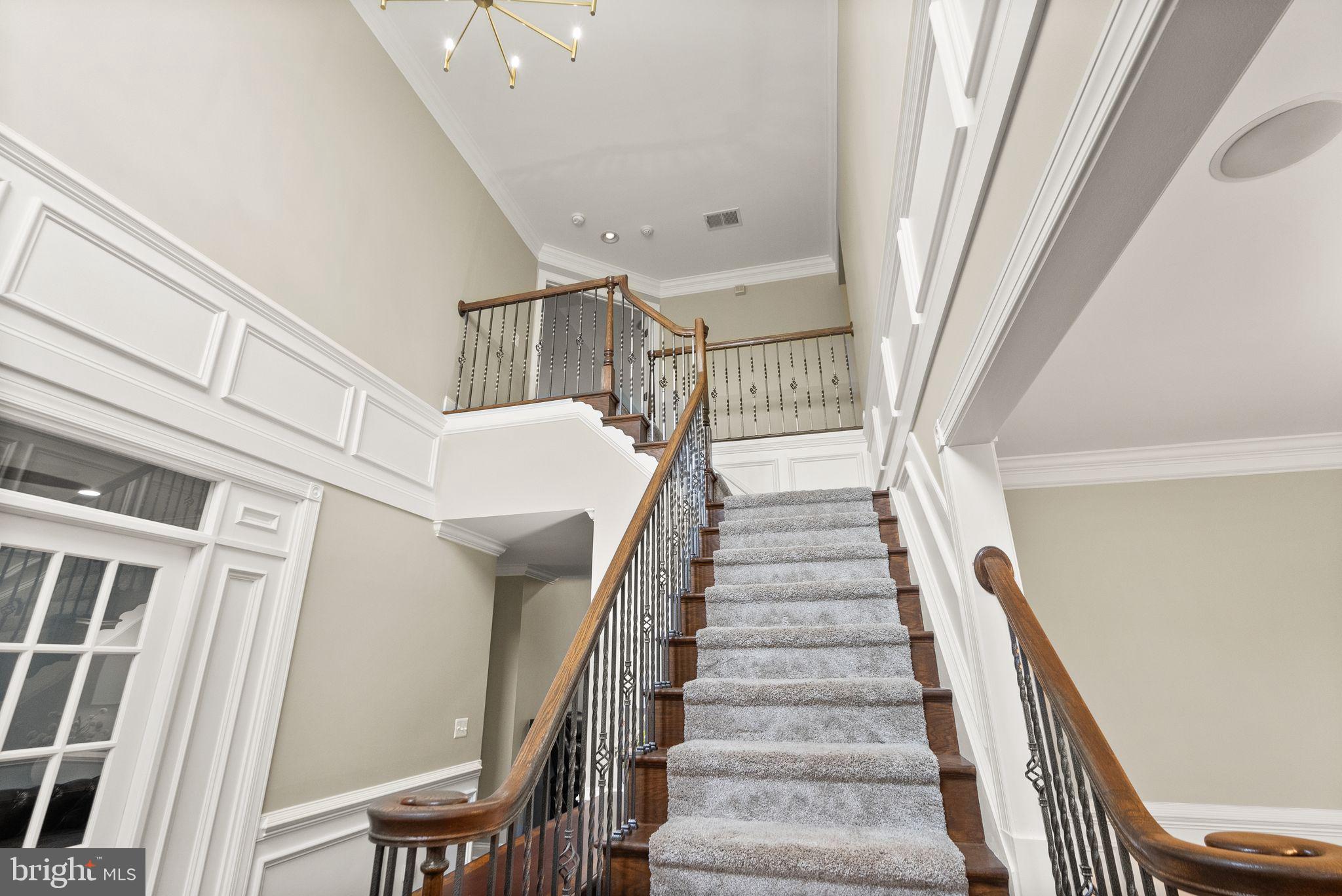 5360 WALKERTON COURT