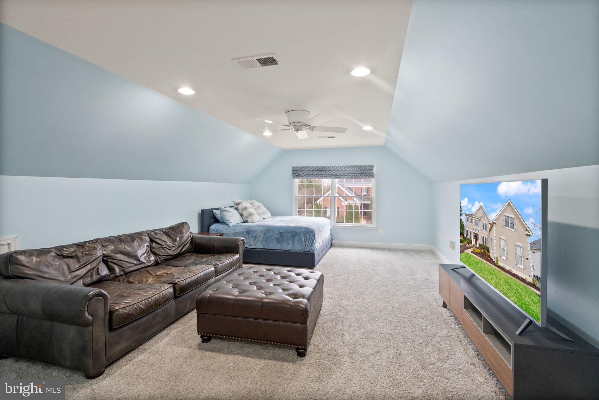 5360 WALKERTON COURT