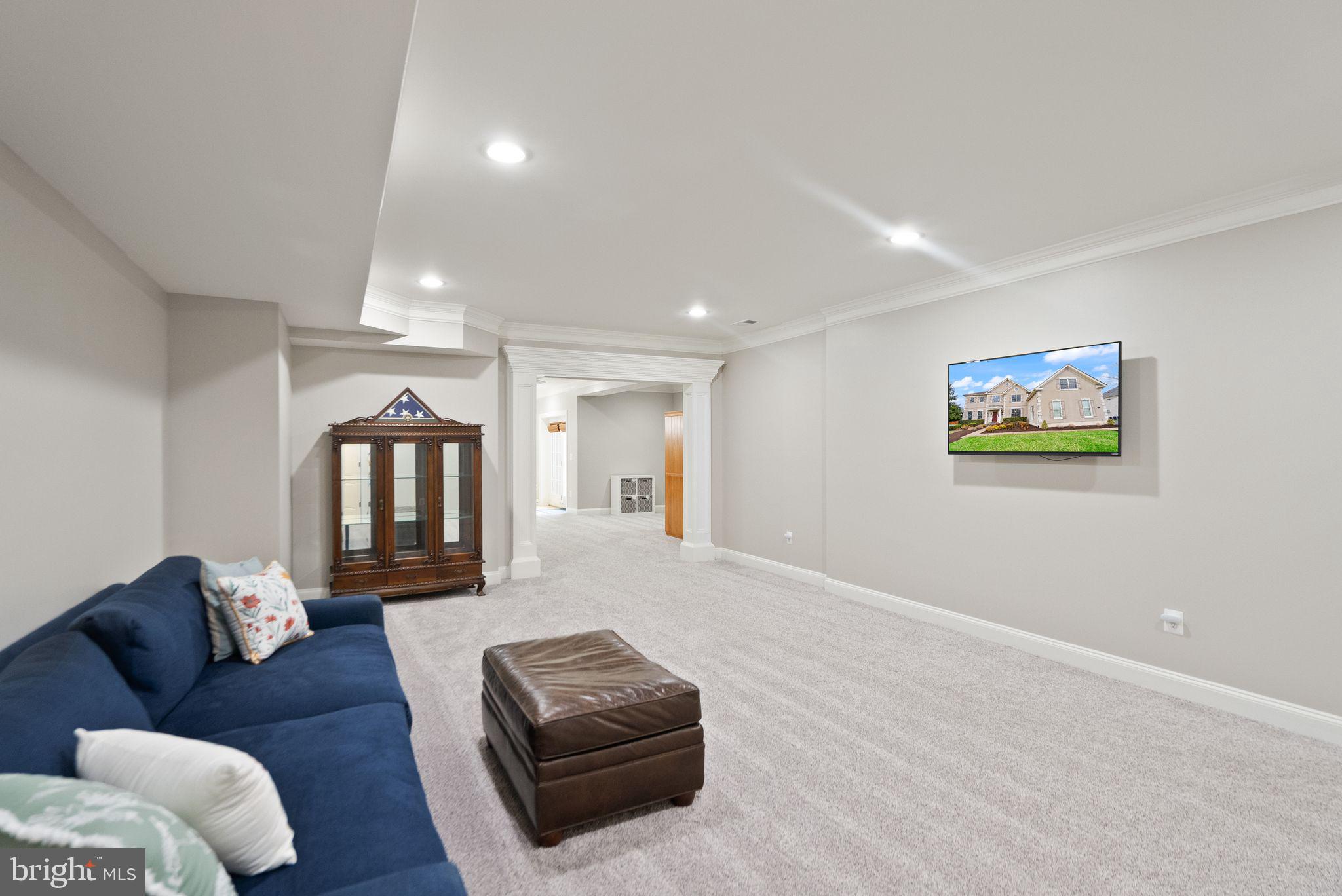5360 WALKERTON COURT