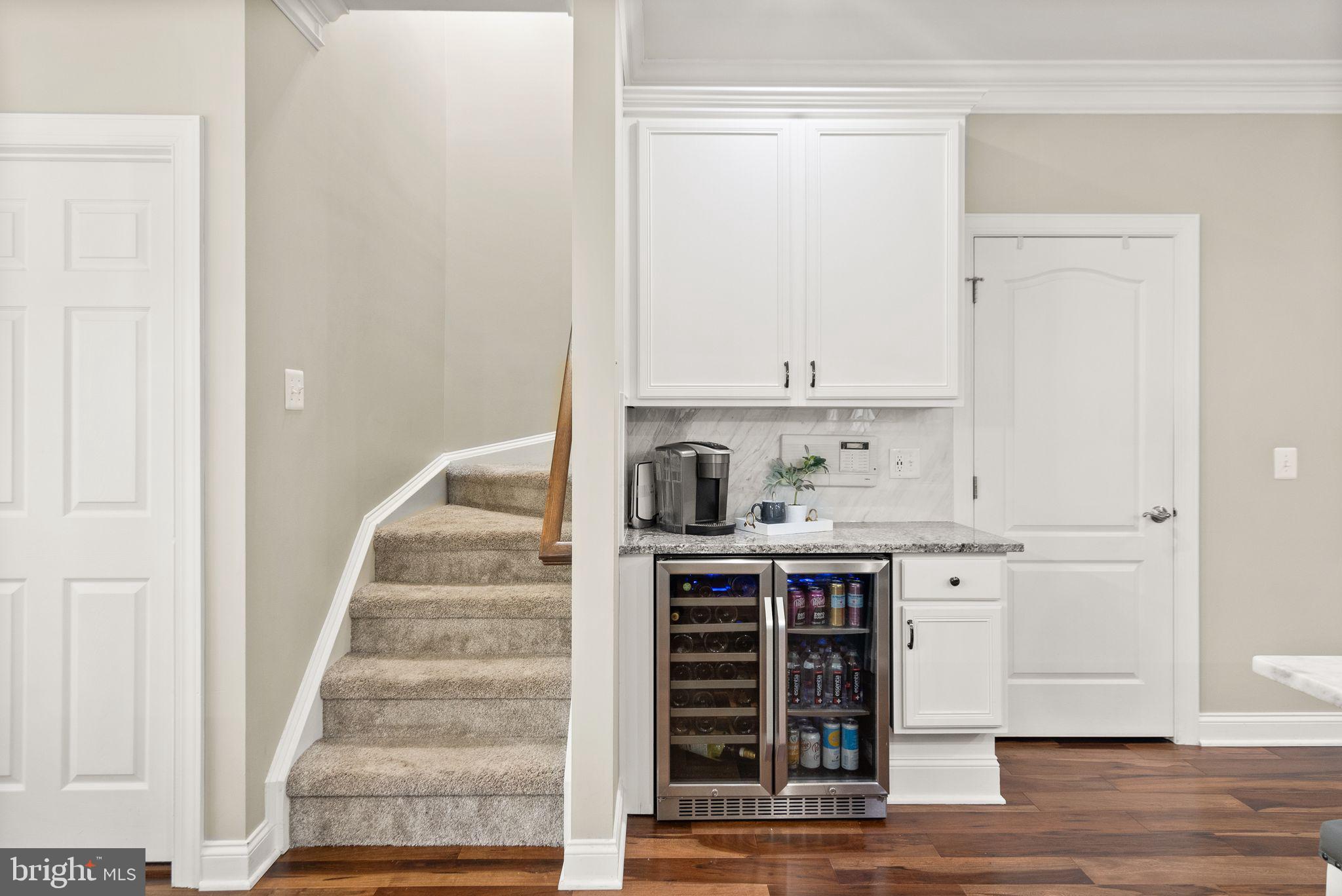 5360 WALKERTON COURT