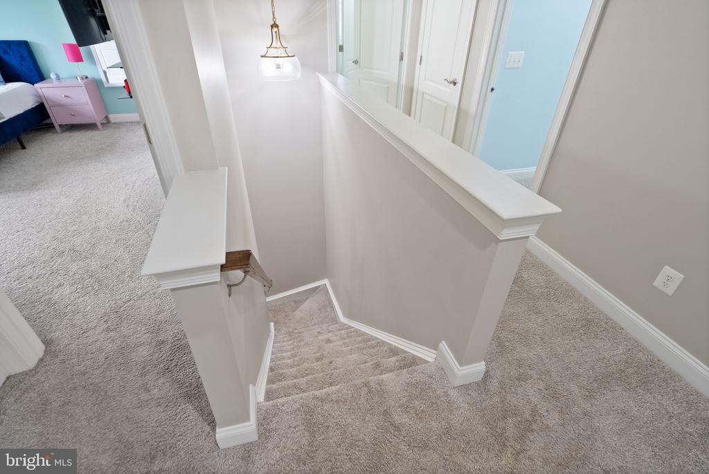 5360 WALKERTON COURT
