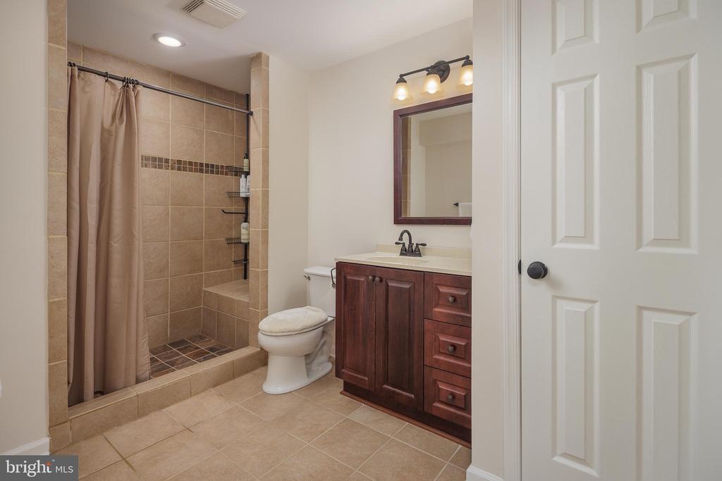 5510 HILLSMAN FARM LANE
