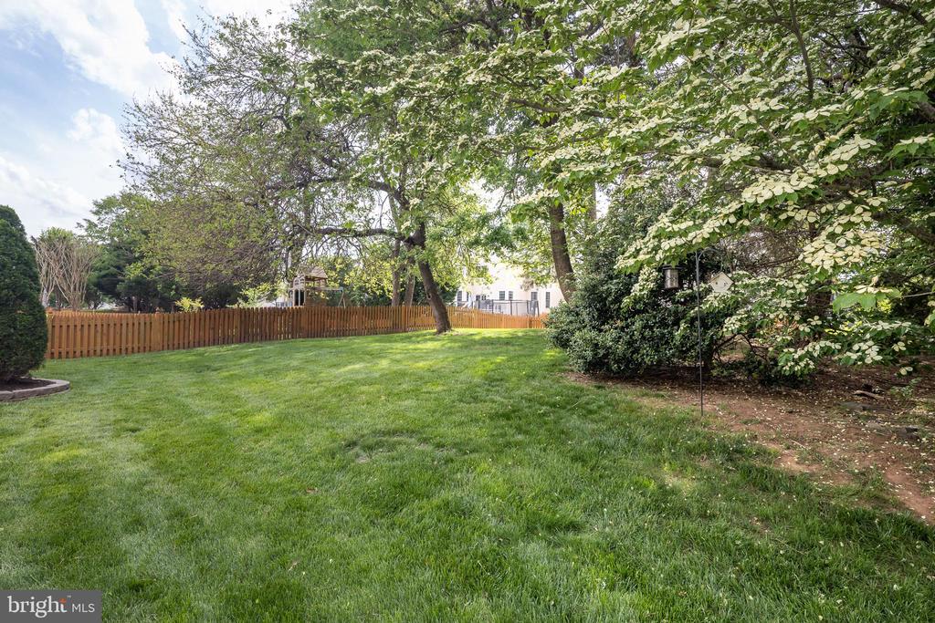 5510 HILLSMAN FARM LANE