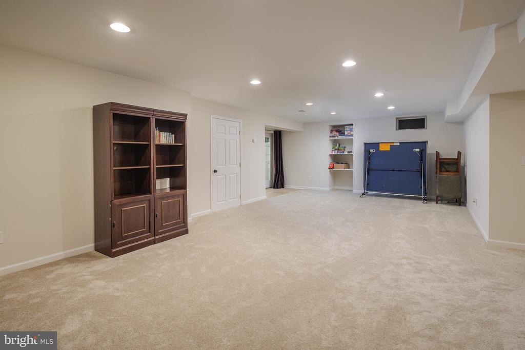 5510 HILLSMAN FARM LANE