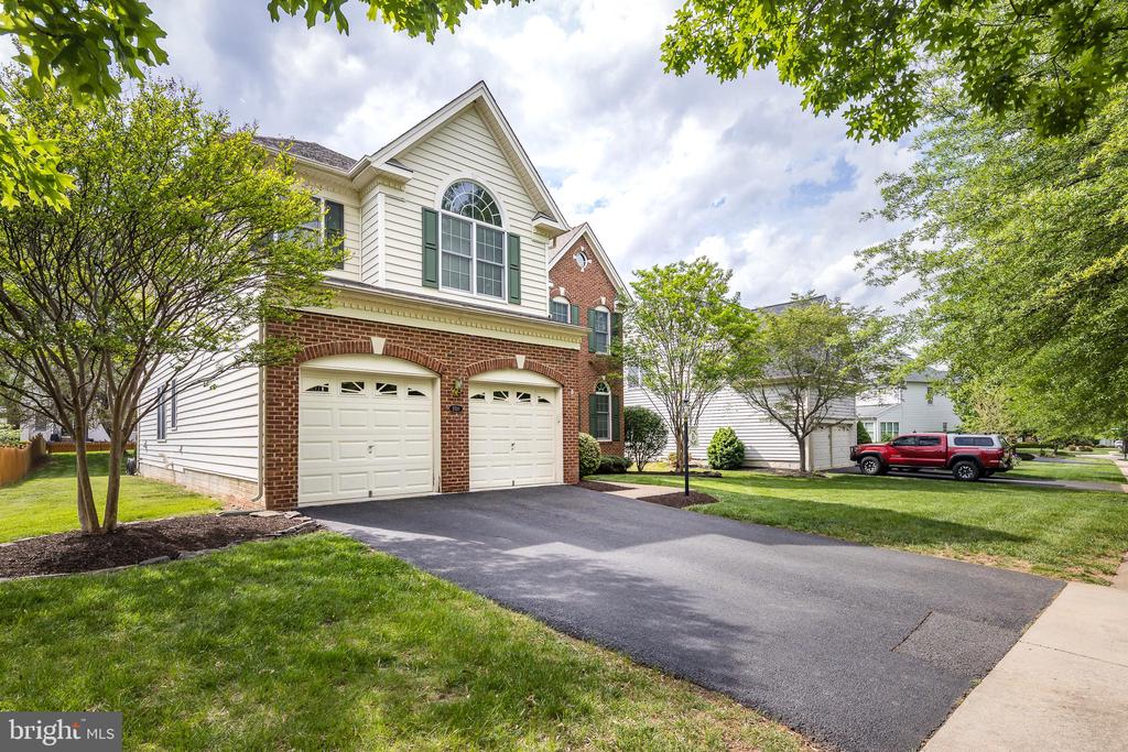 5510 HILLSMAN FARM LANE