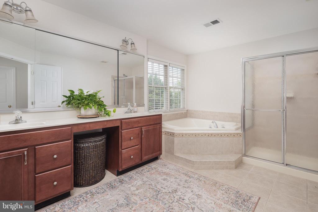5510 HILLSMAN FARM LANE
