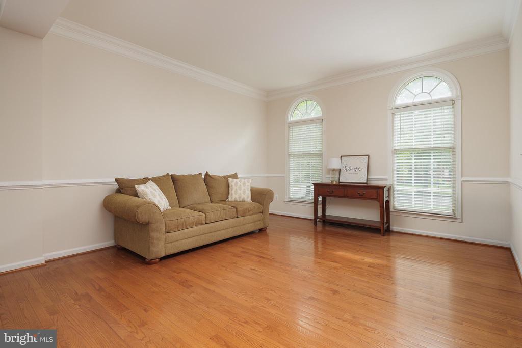 5510 HILLSMAN FARM LANE