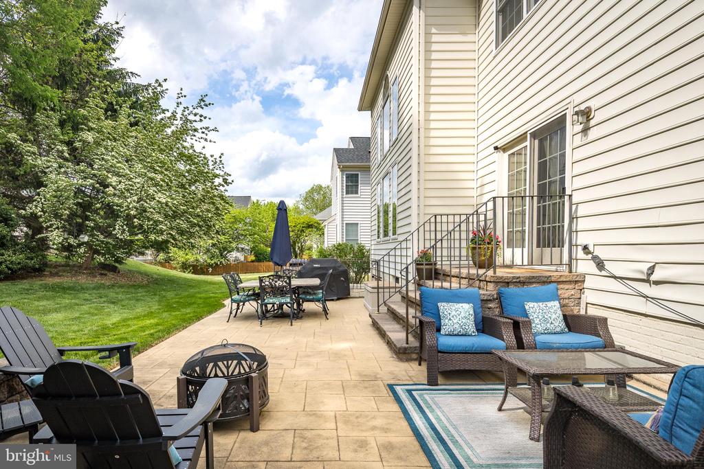 5510 HILLSMAN FARM LANE