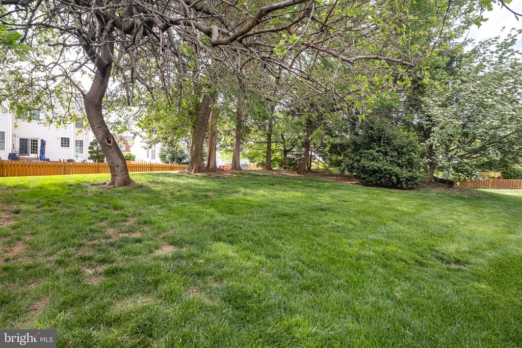 5510 HILLSMAN FARM LANE