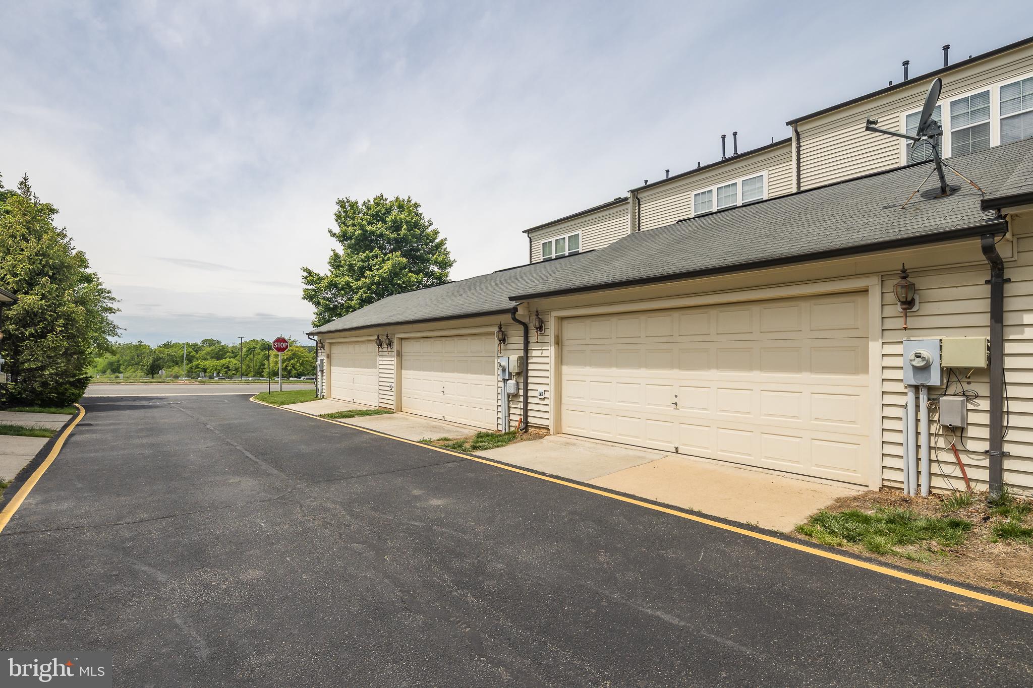 9204 ALVYN LAKE CIRCLE