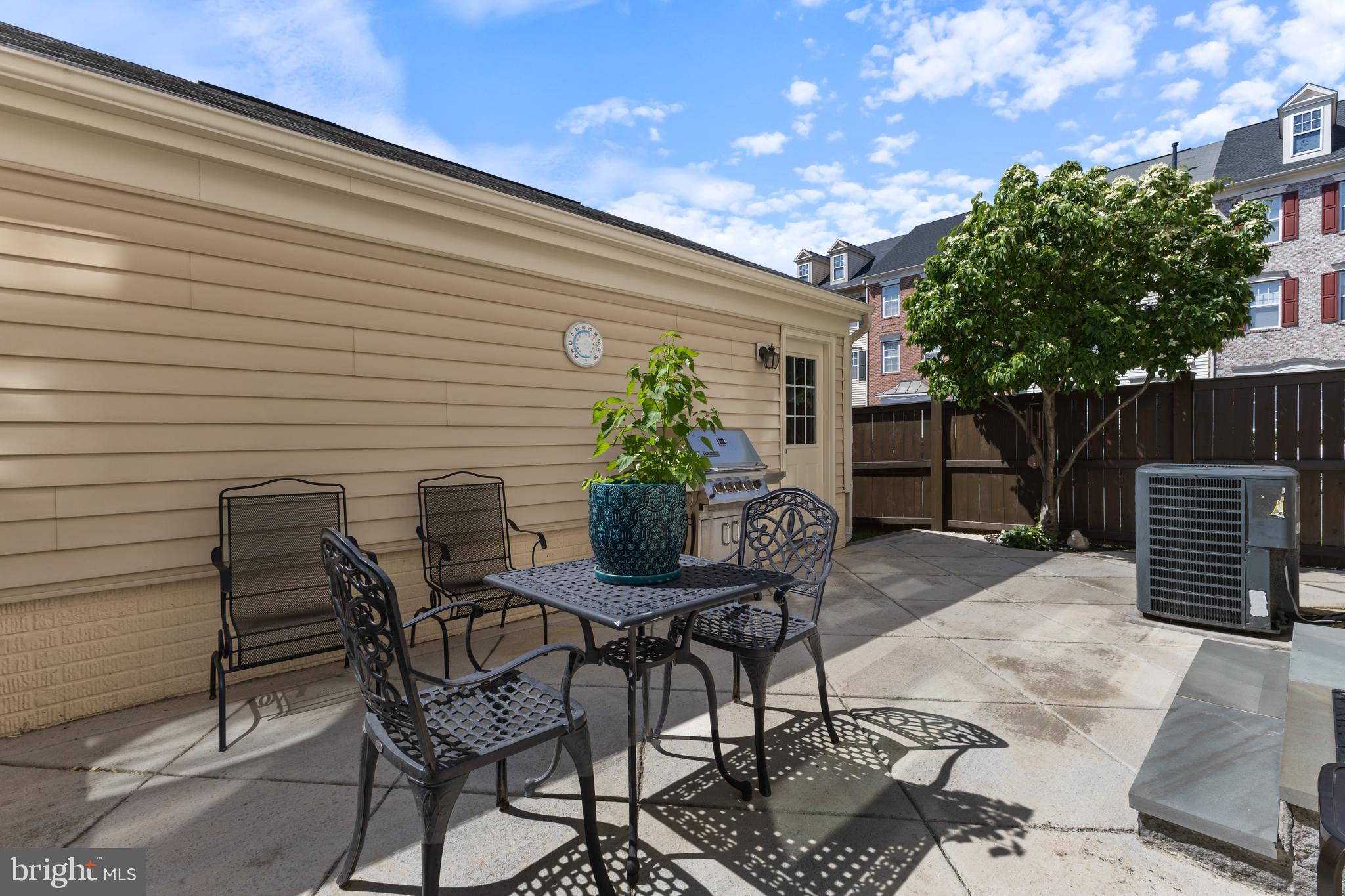 9146 RIBBON FALLS LOOP