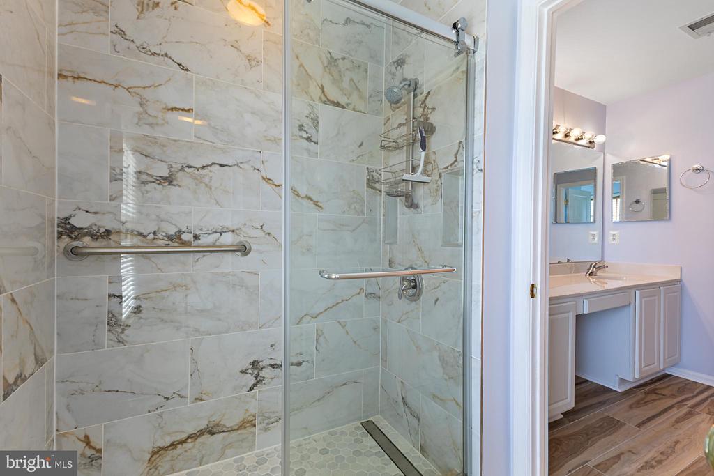 9146 RIBBON FALLS LOOP
