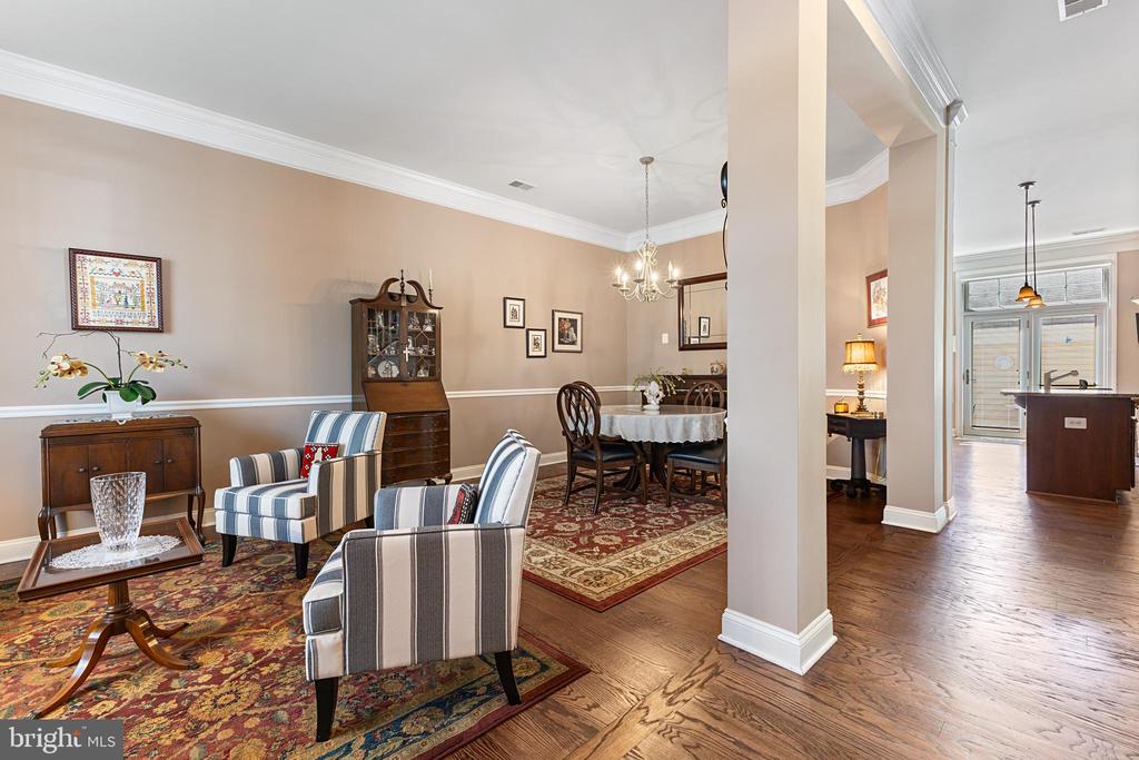 9146 RIBBON FALLS LOOP