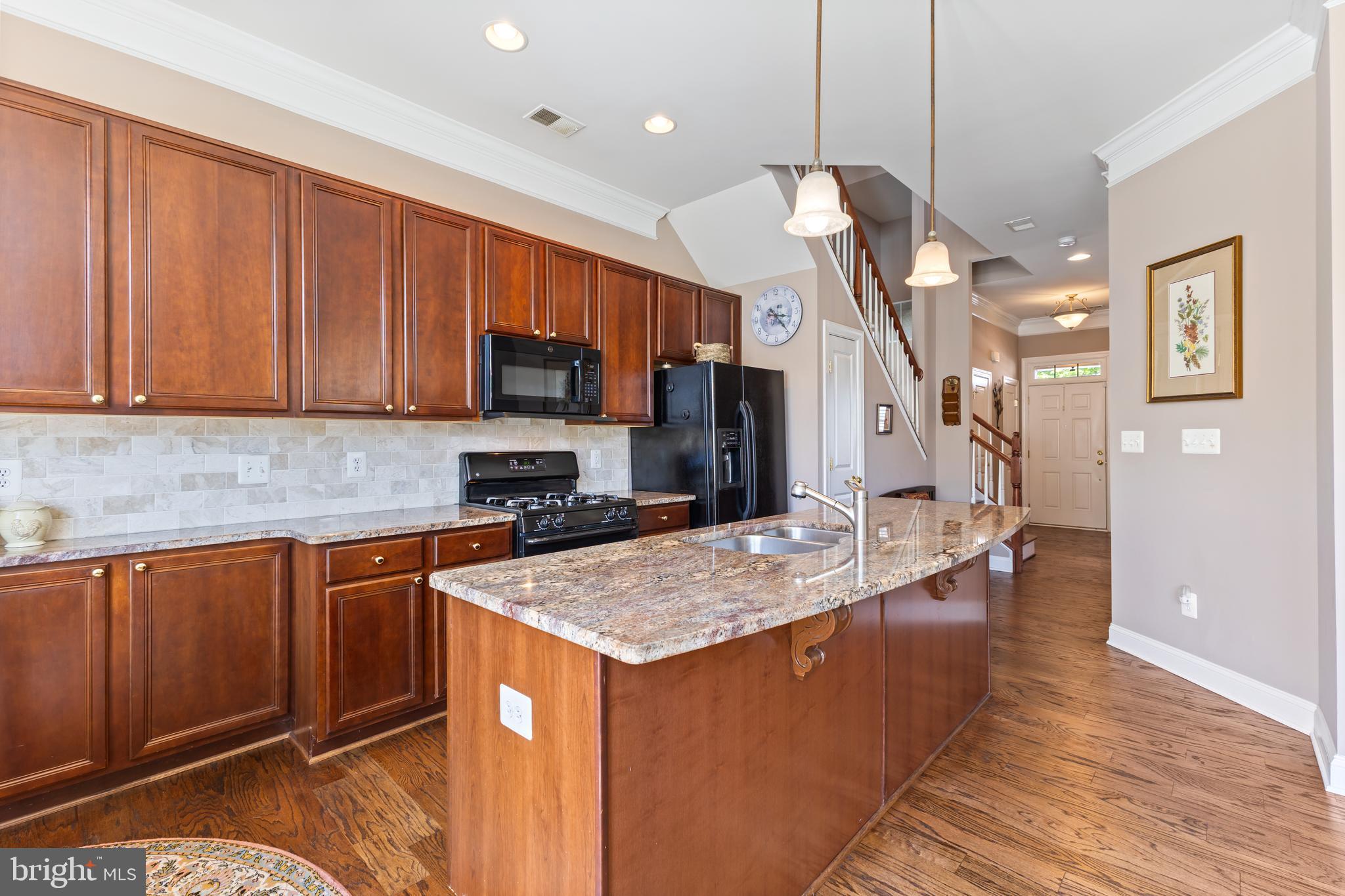 9146 RIBBON FALLS LOOP