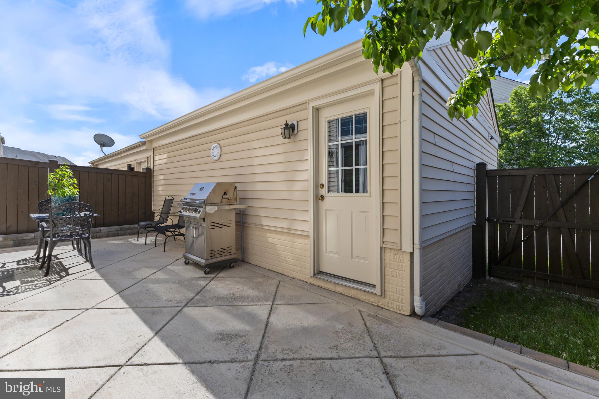 9146 RIBBON FALLS LOOP