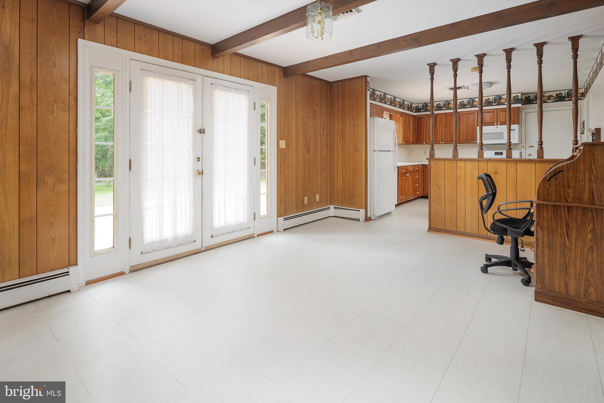 3809 RUSSELL ROAD