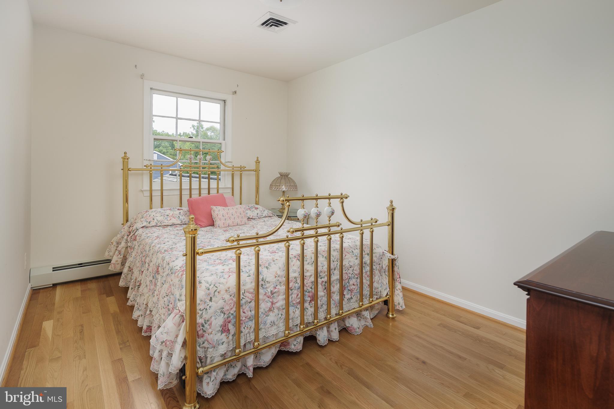 3809 RUSSELL ROAD