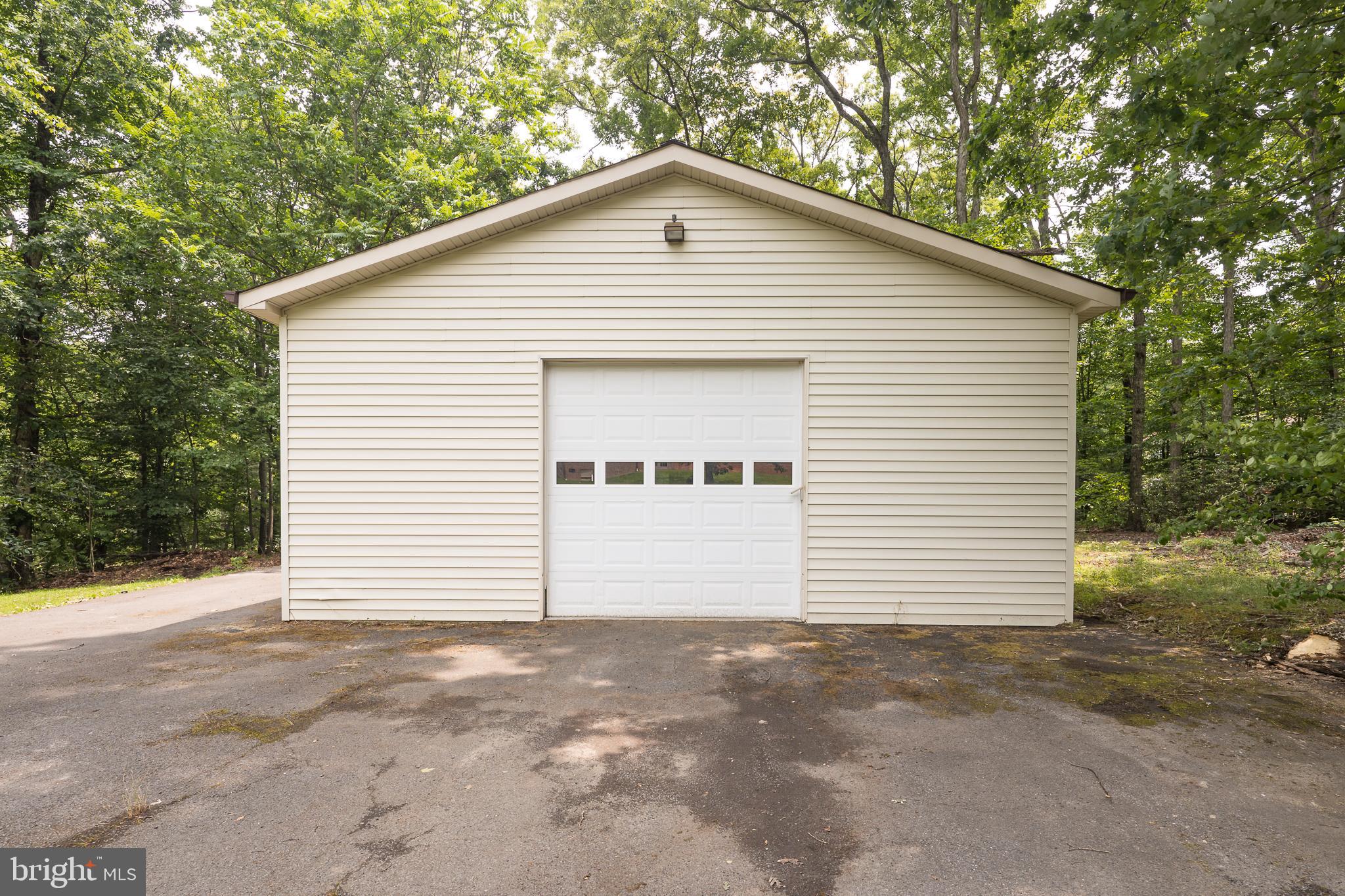 3809 RUSSELL ROAD