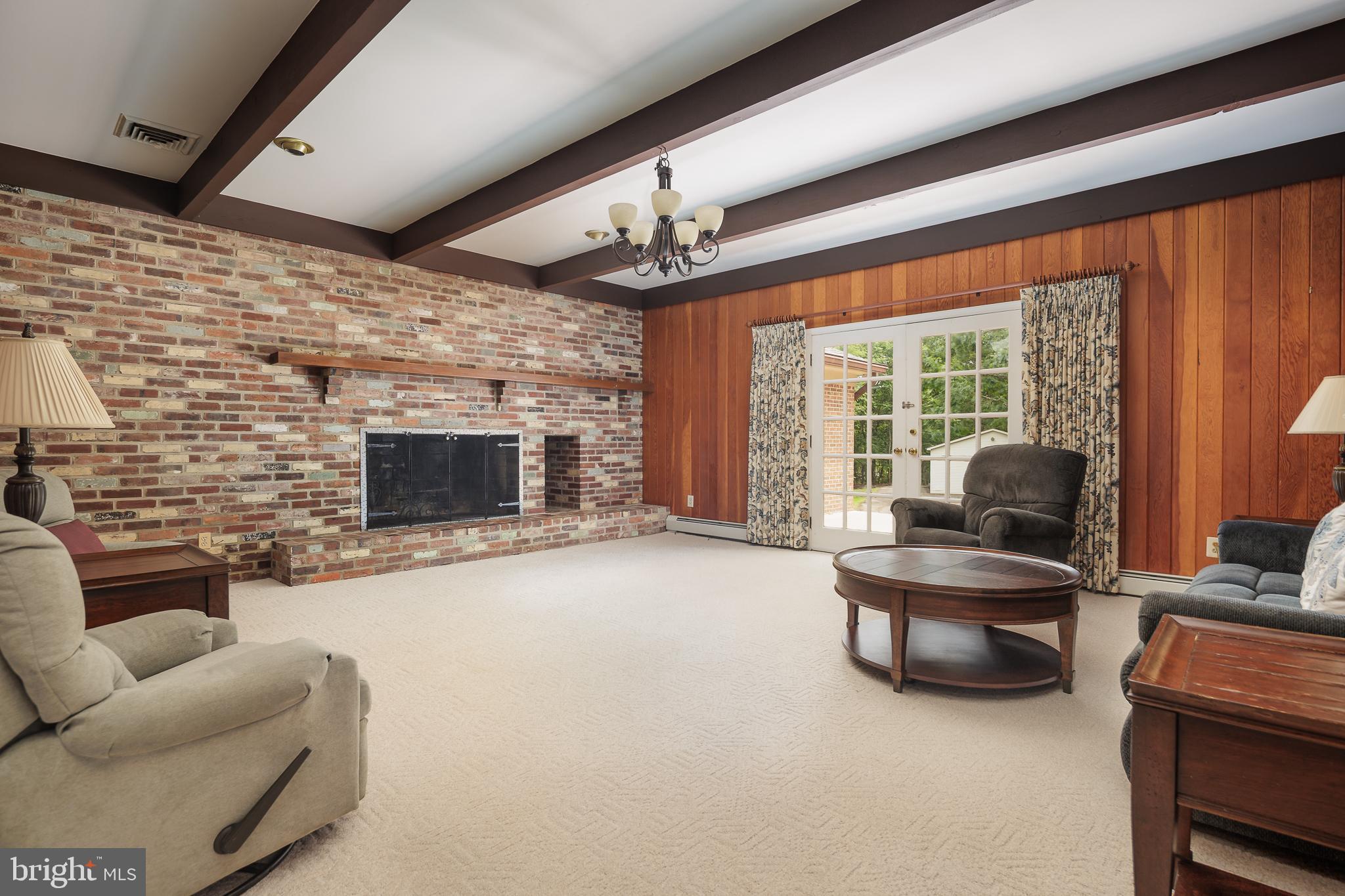 3809 RUSSELL ROAD