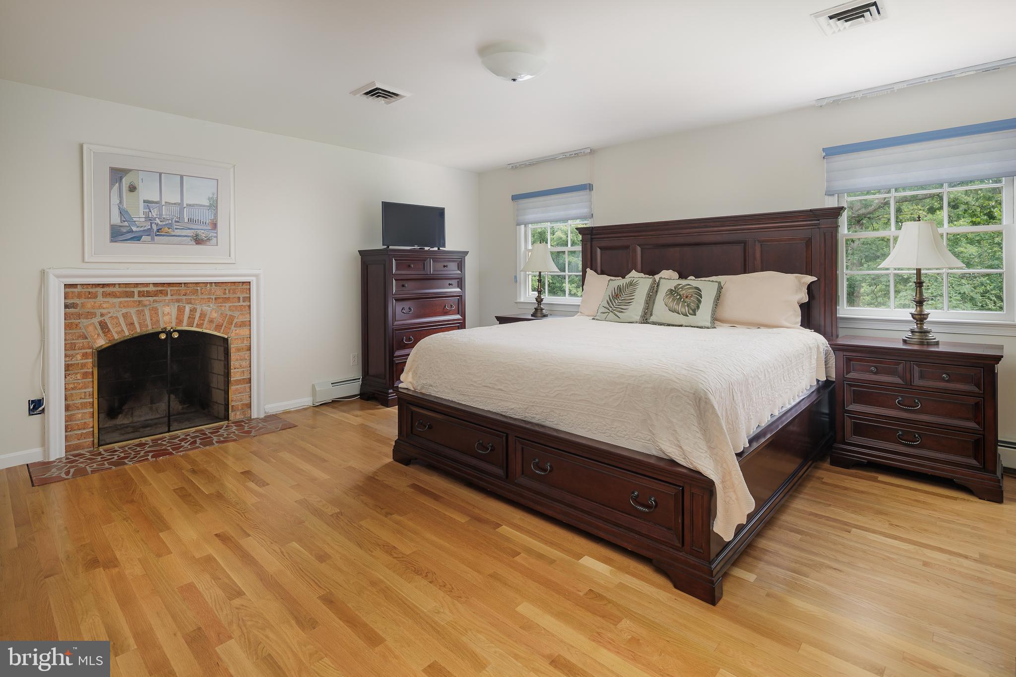 3809 RUSSELL ROAD
