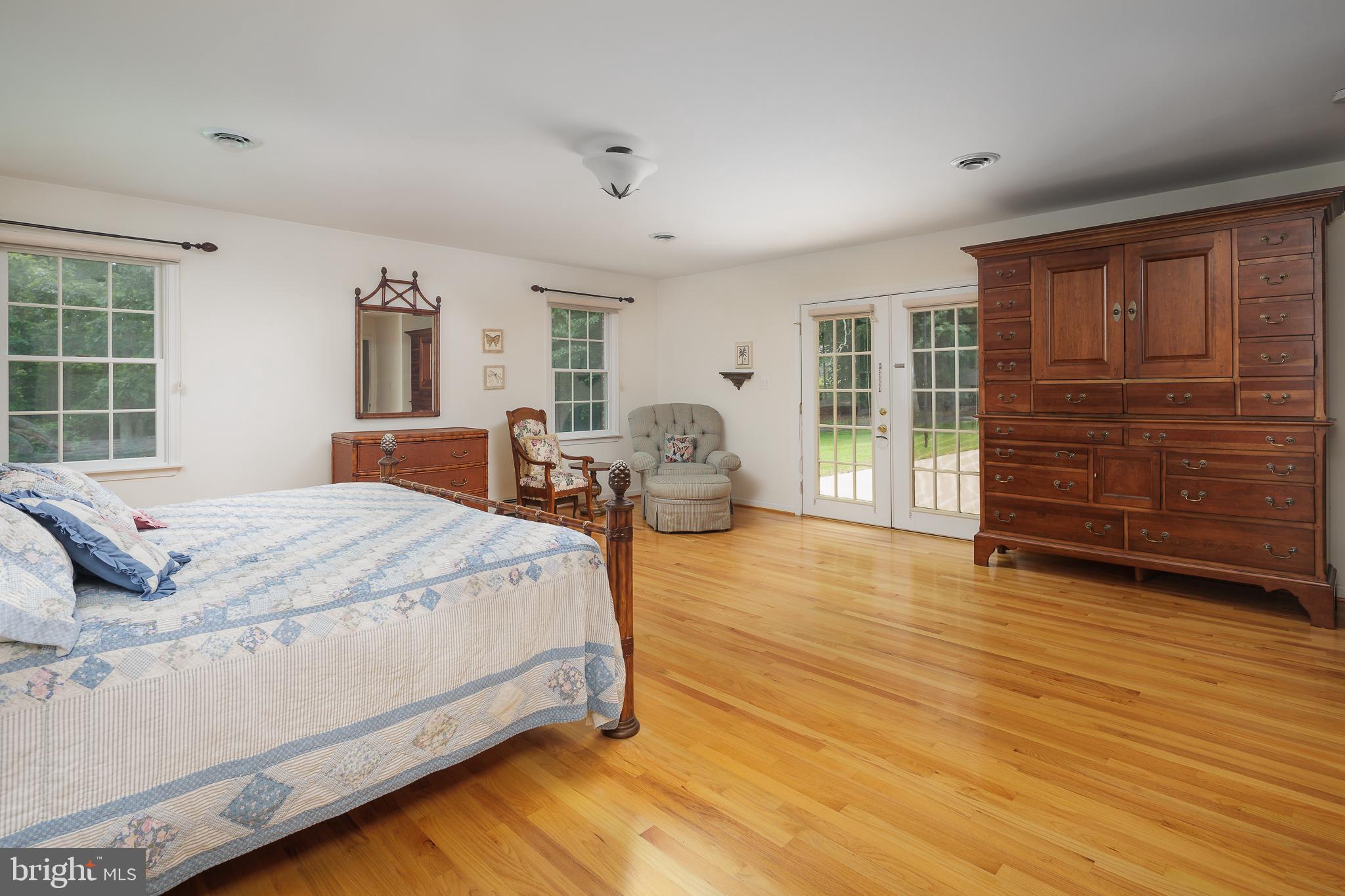 3809 RUSSELL ROAD