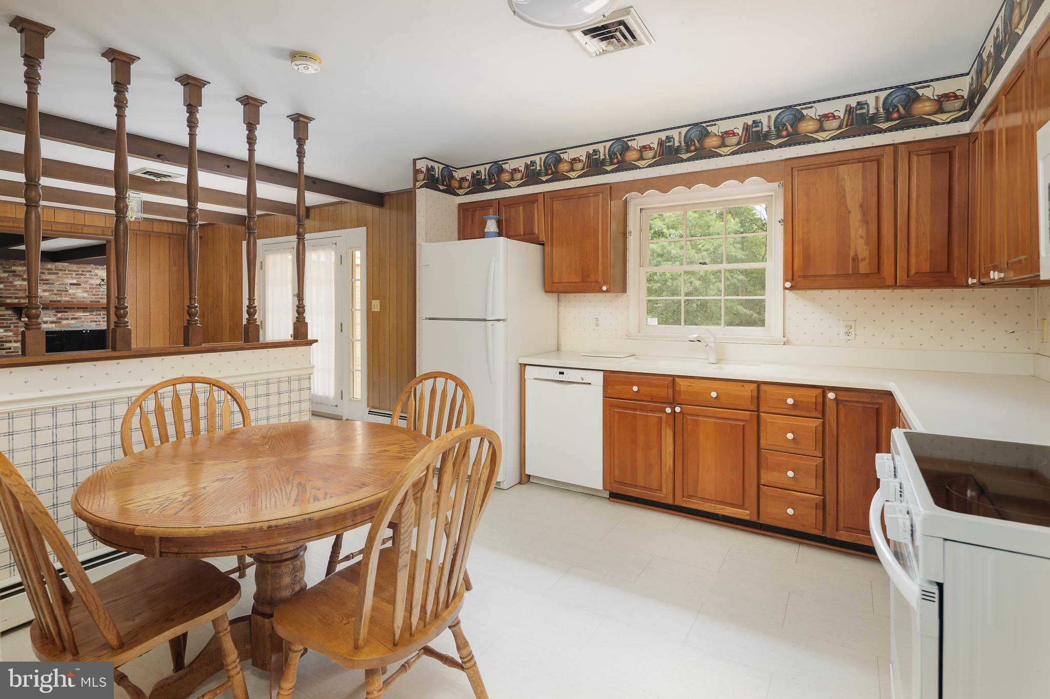 3809 RUSSELL ROAD