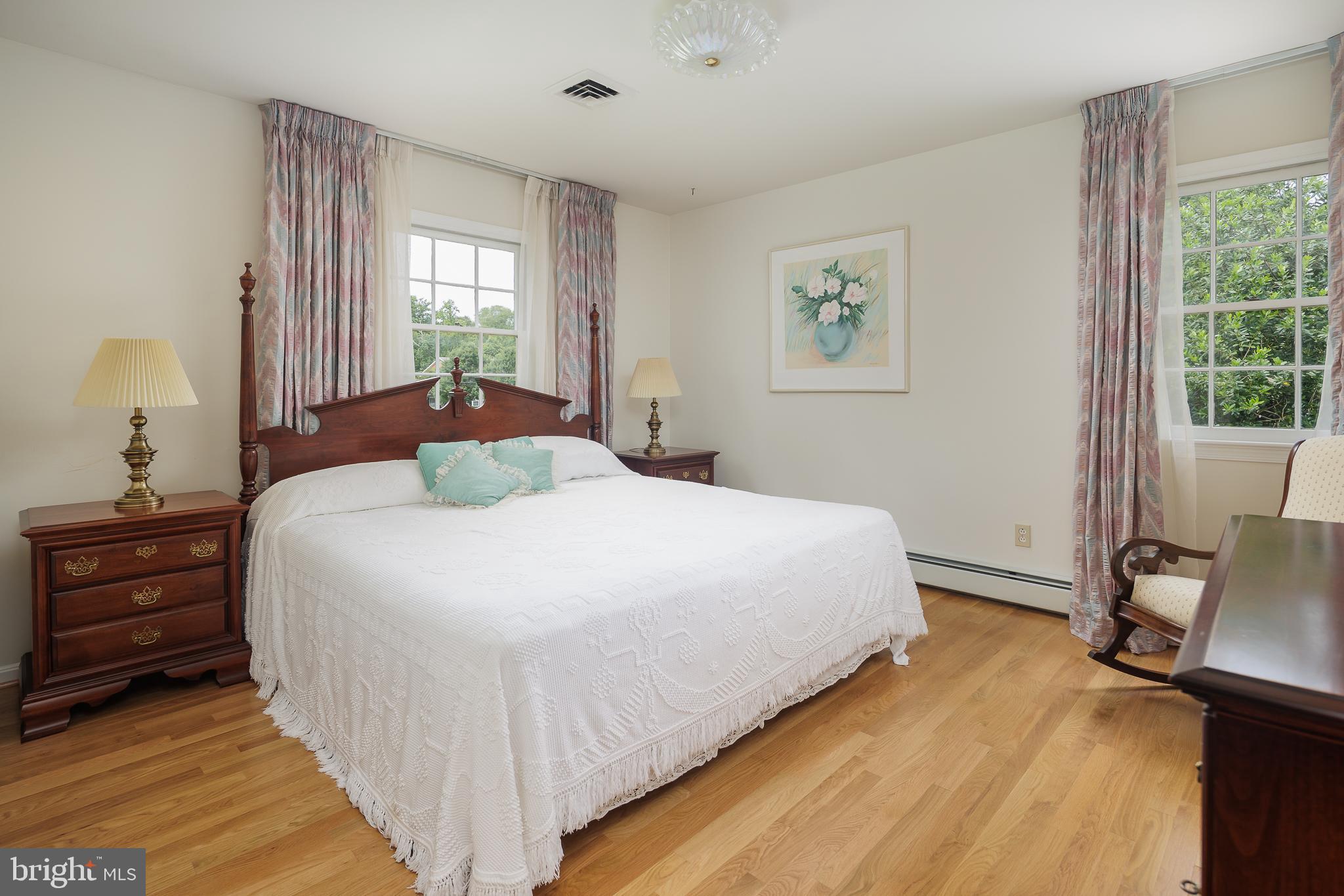 3809 RUSSELL ROAD