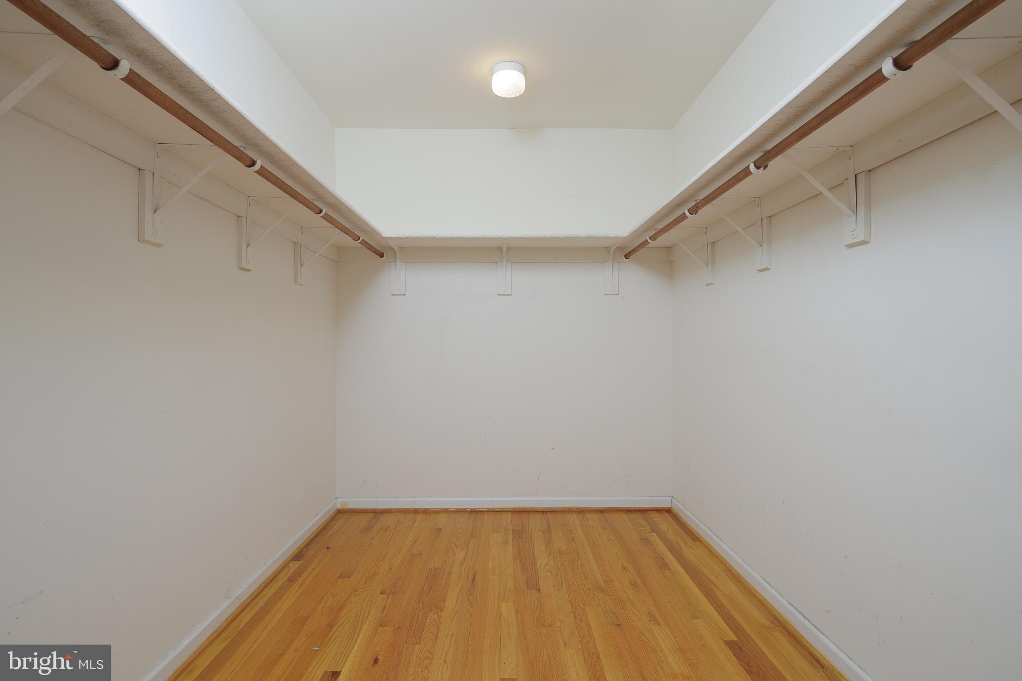 3809 RUSSELL ROAD