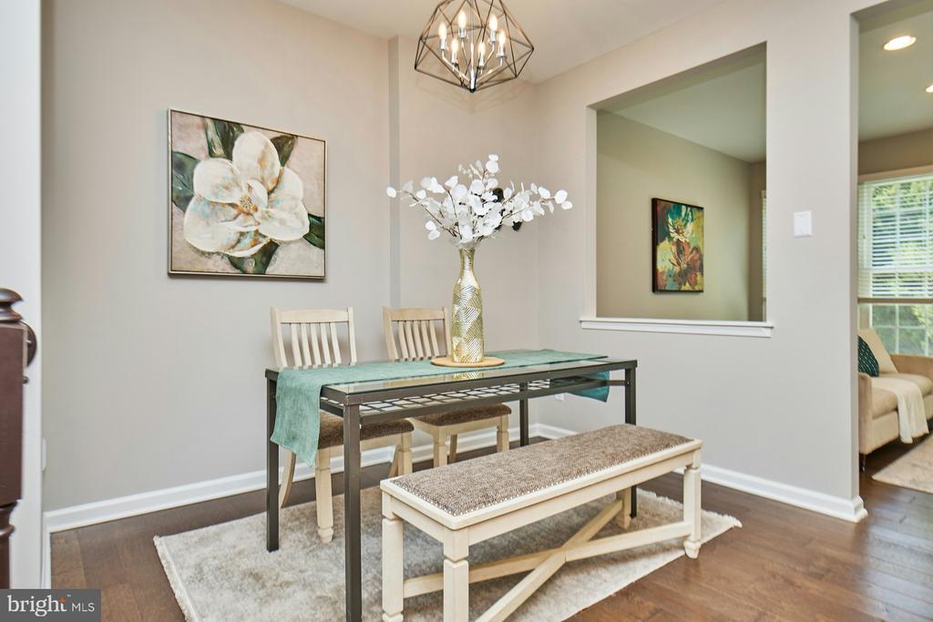 6986 MANAHOAC PLACE