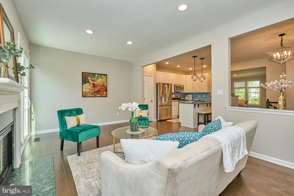 6986 MANAHOAC PLACE