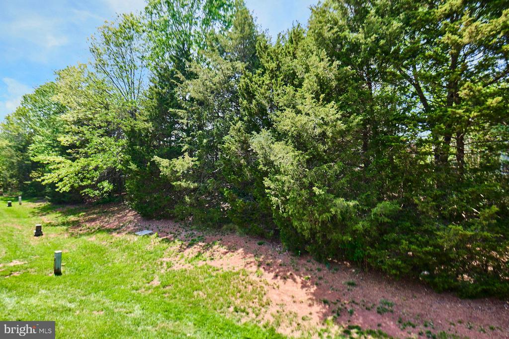 6986 MANAHOAC PLACE