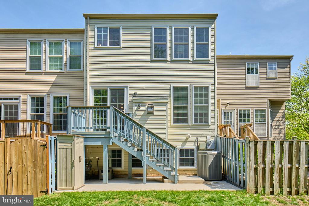6986 MANAHOAC PLACE