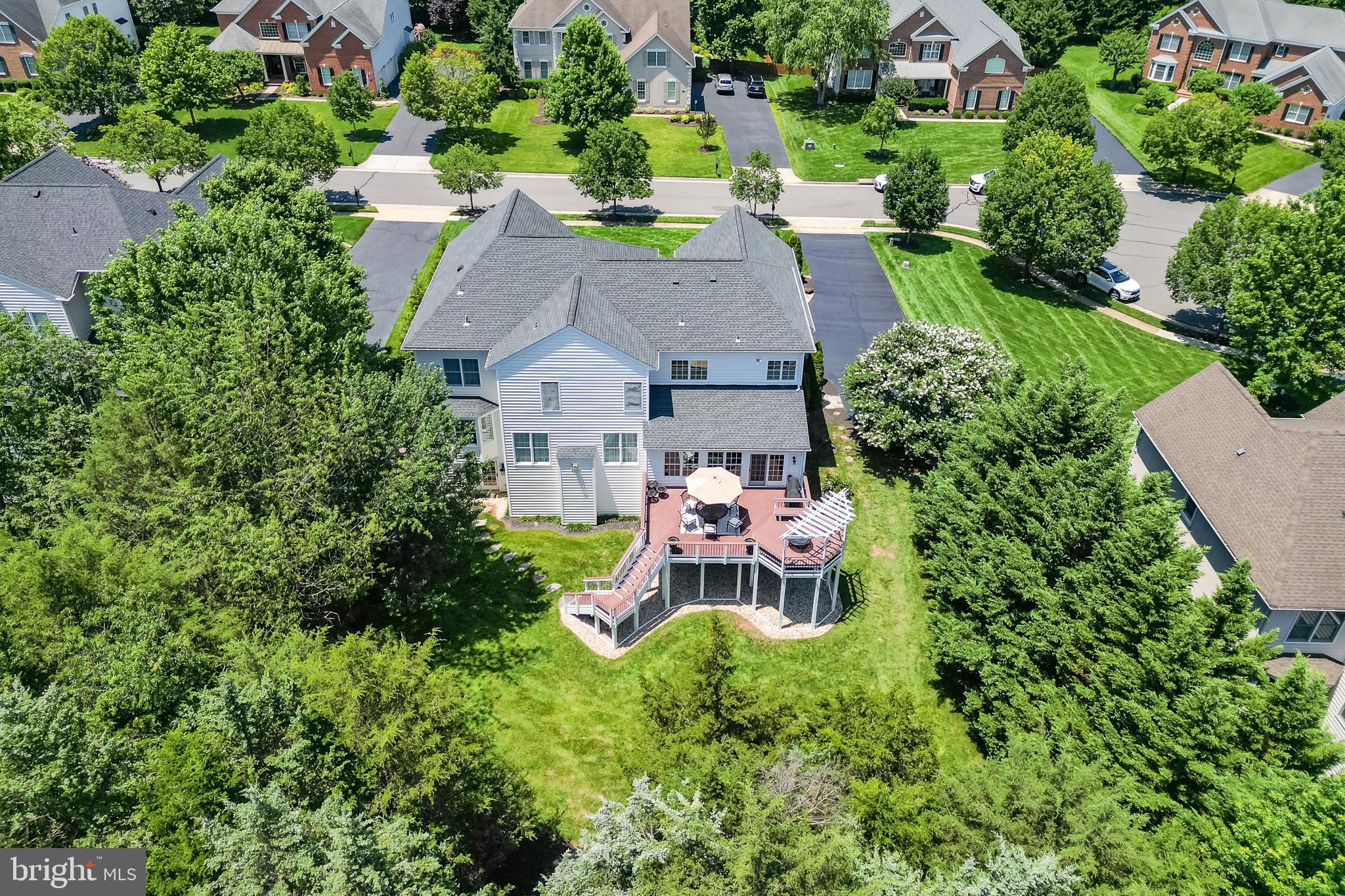 5359 WALKERTON COURT
