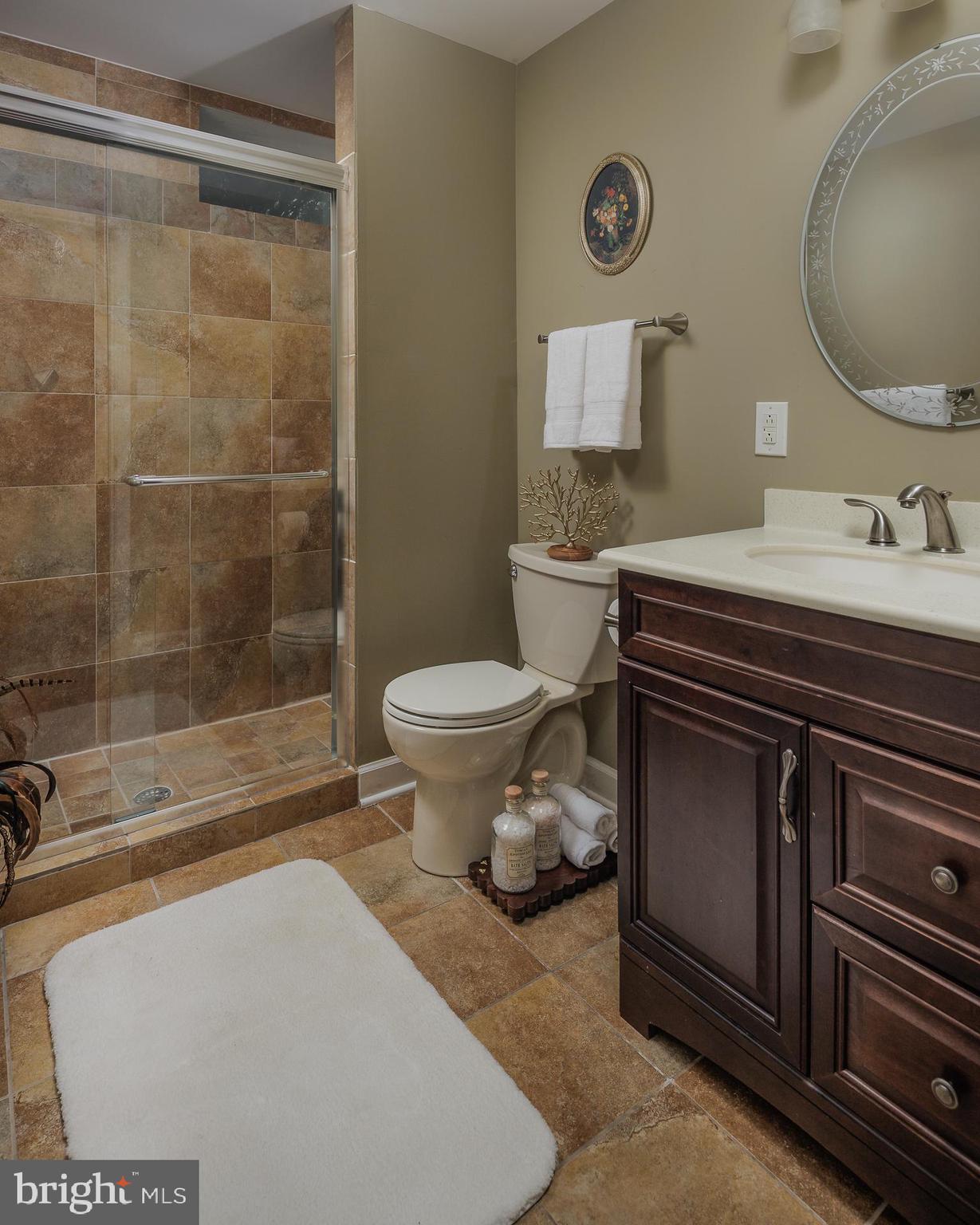 5359 WALKERTON COURT