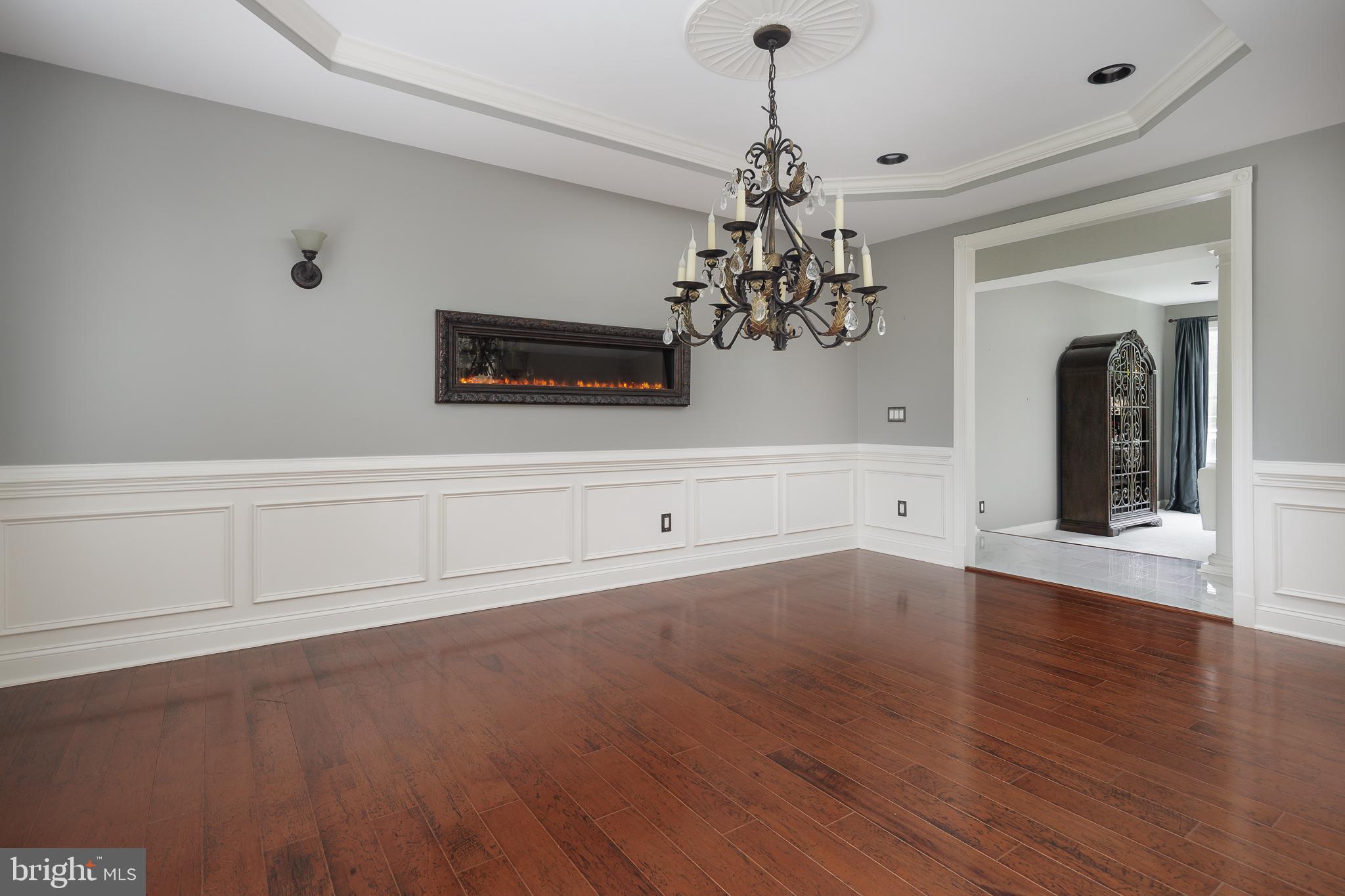 5359 WALKERTON COURT