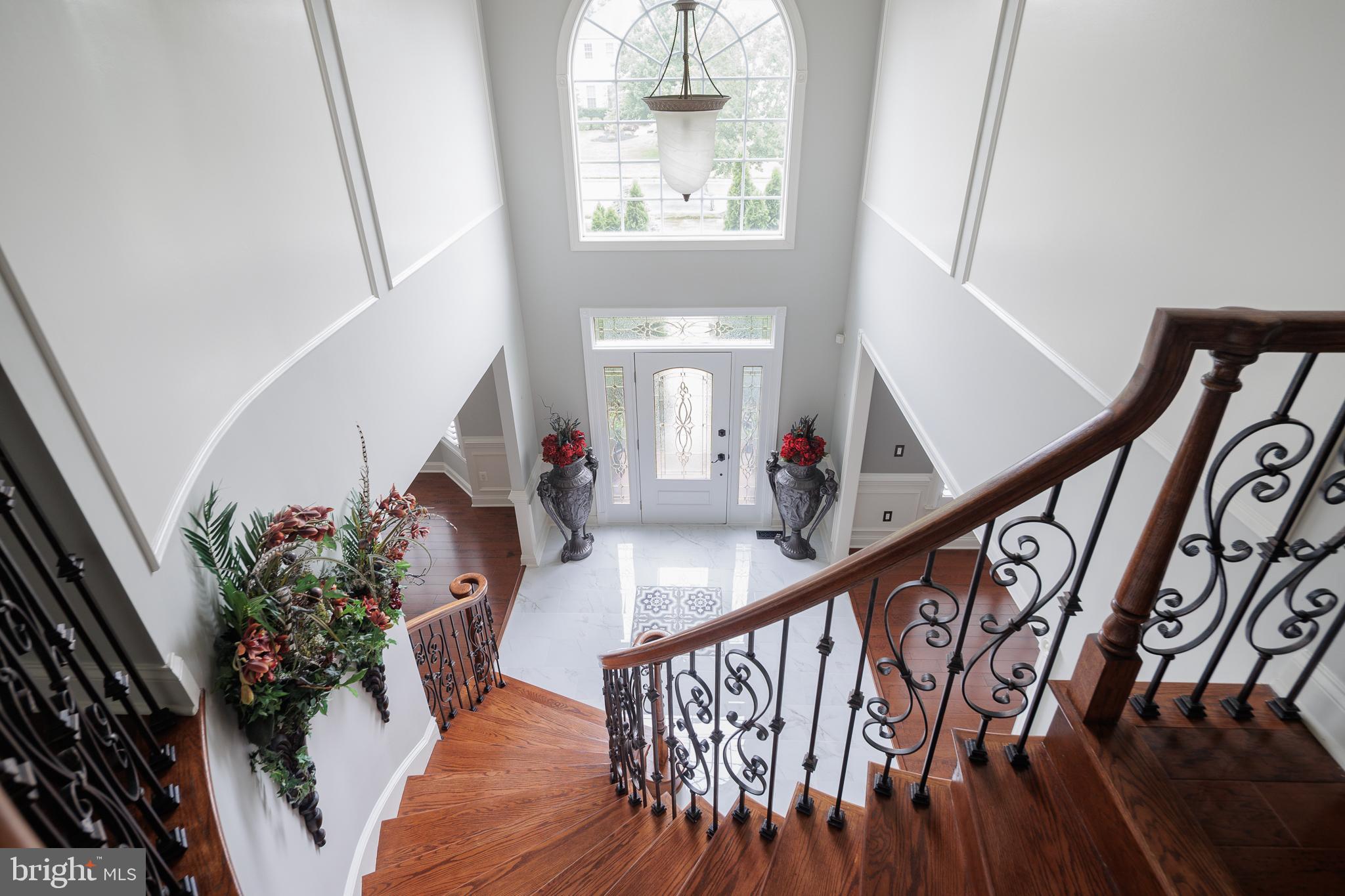 5359 WALKERTON COURT