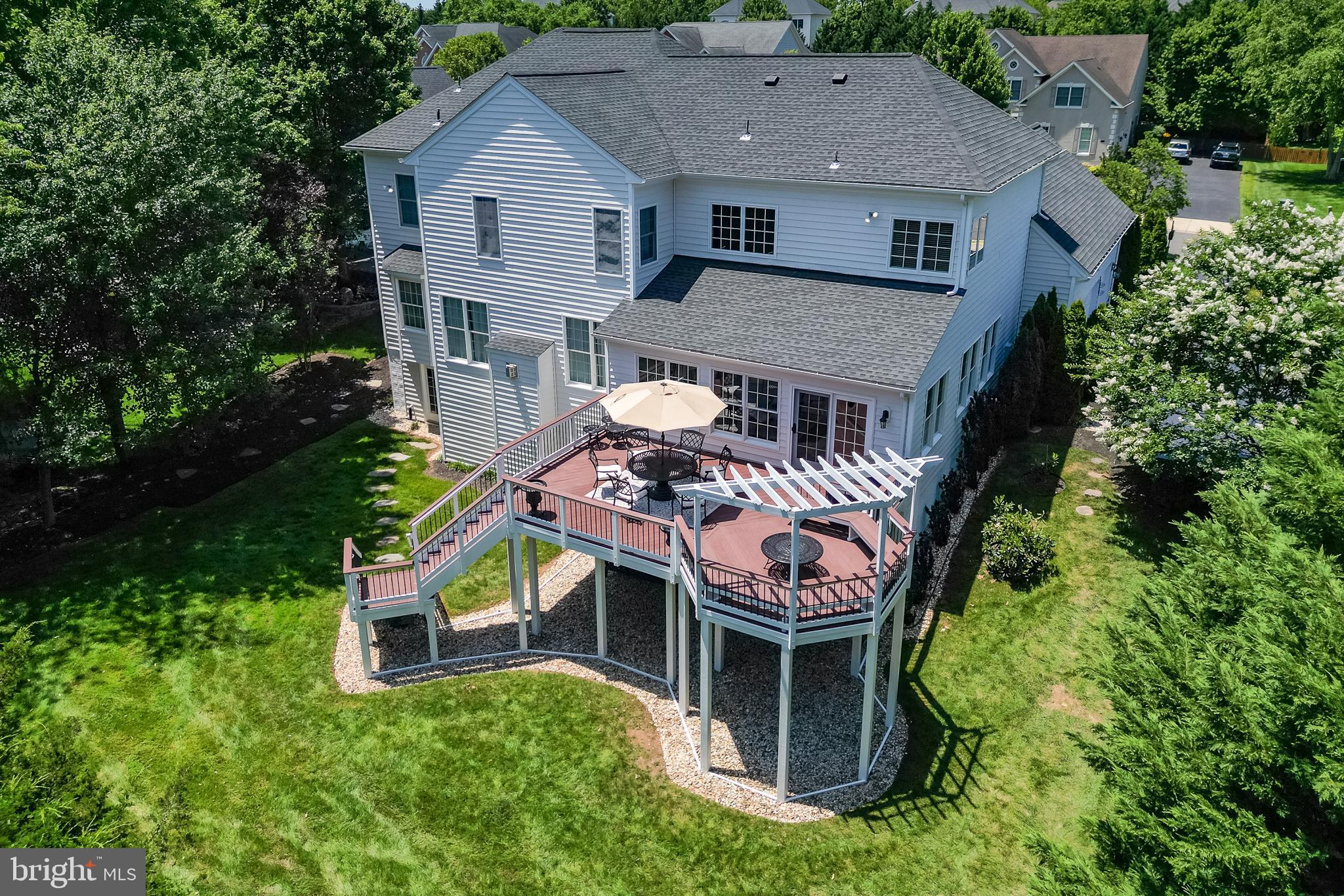 5359 WALKERTON COURT