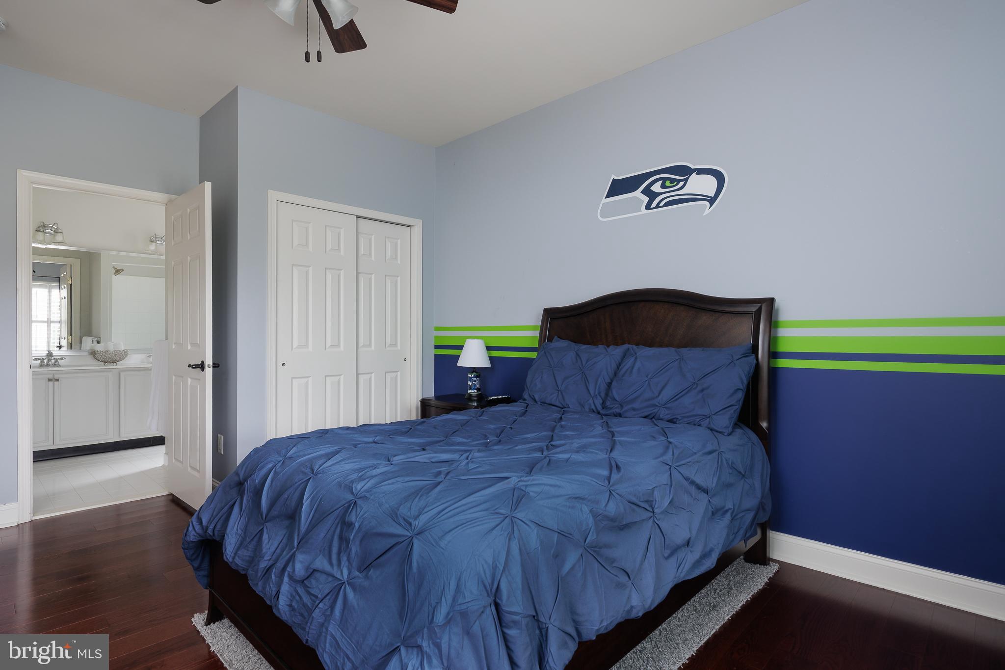 5359 WALKERTON COURT