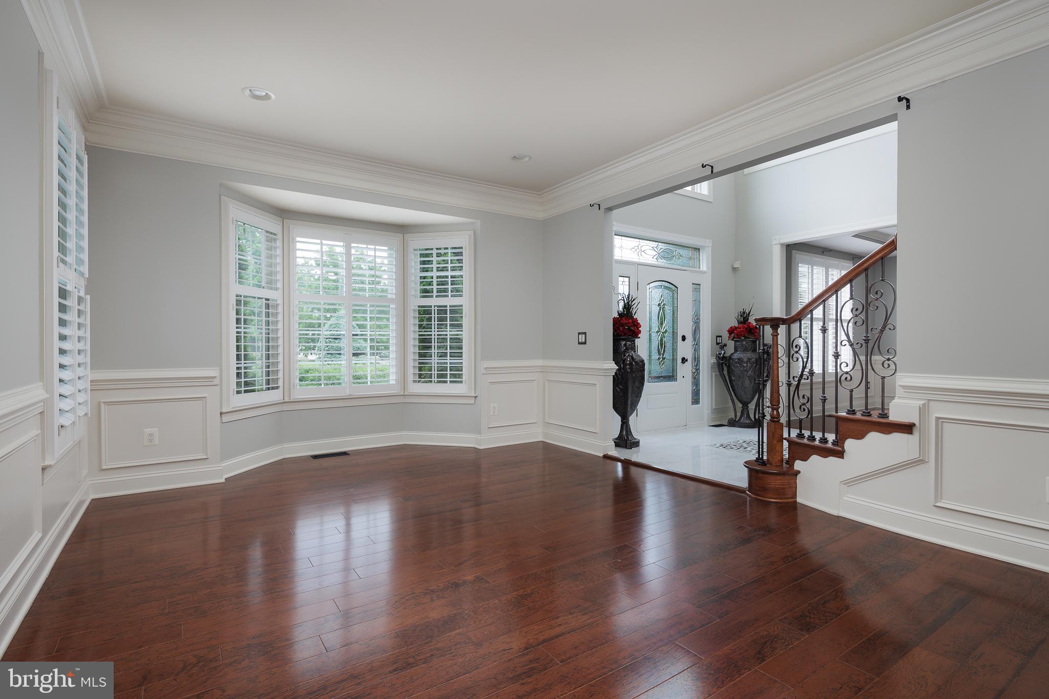 5359 WALKERTON COURT