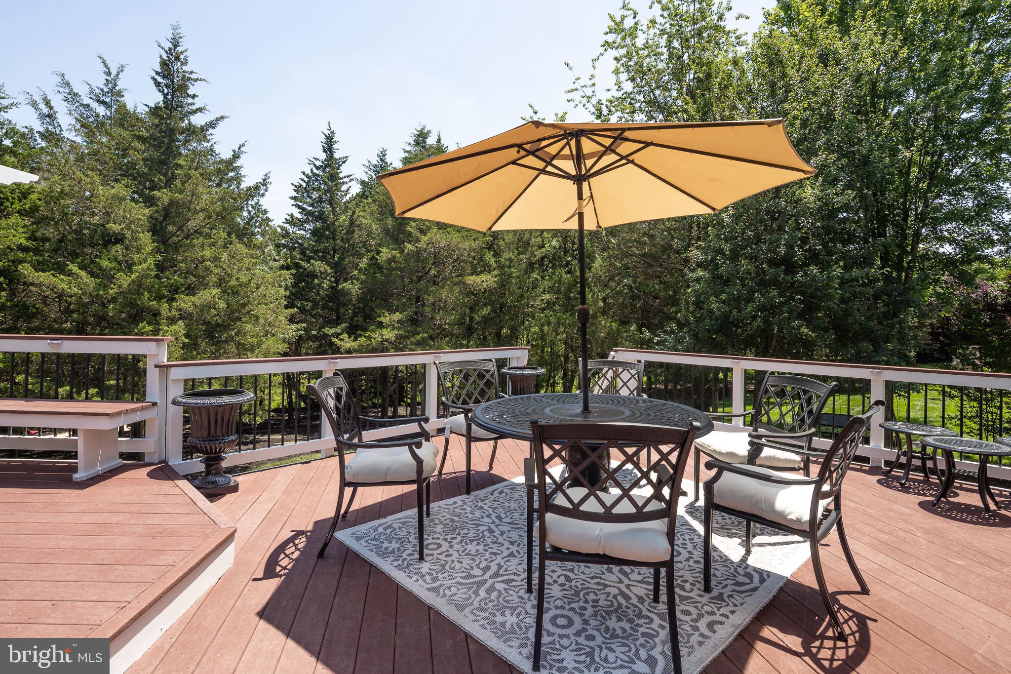 5359 WALKERTON COURT