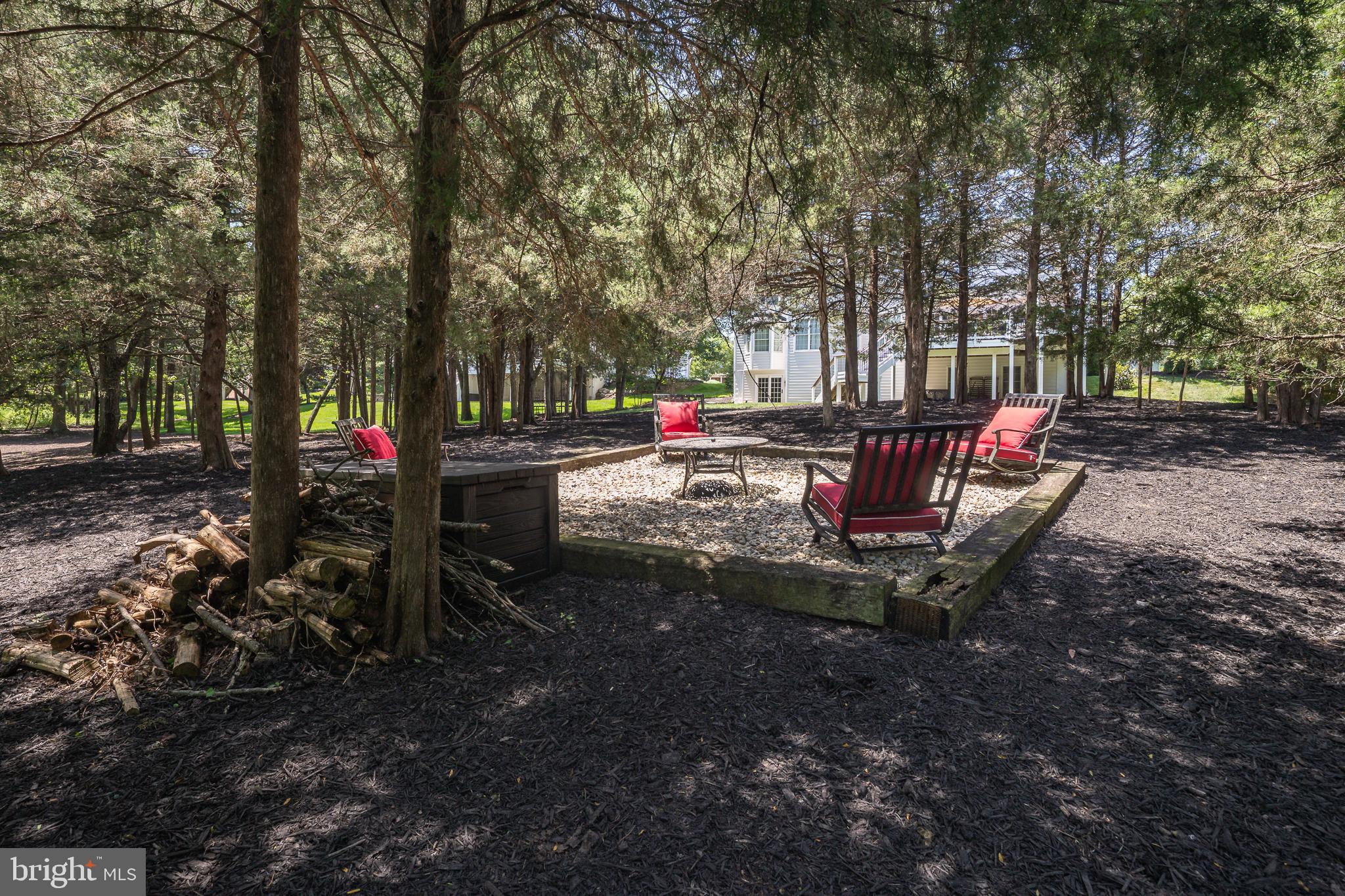 5359 WALKERTON COURT